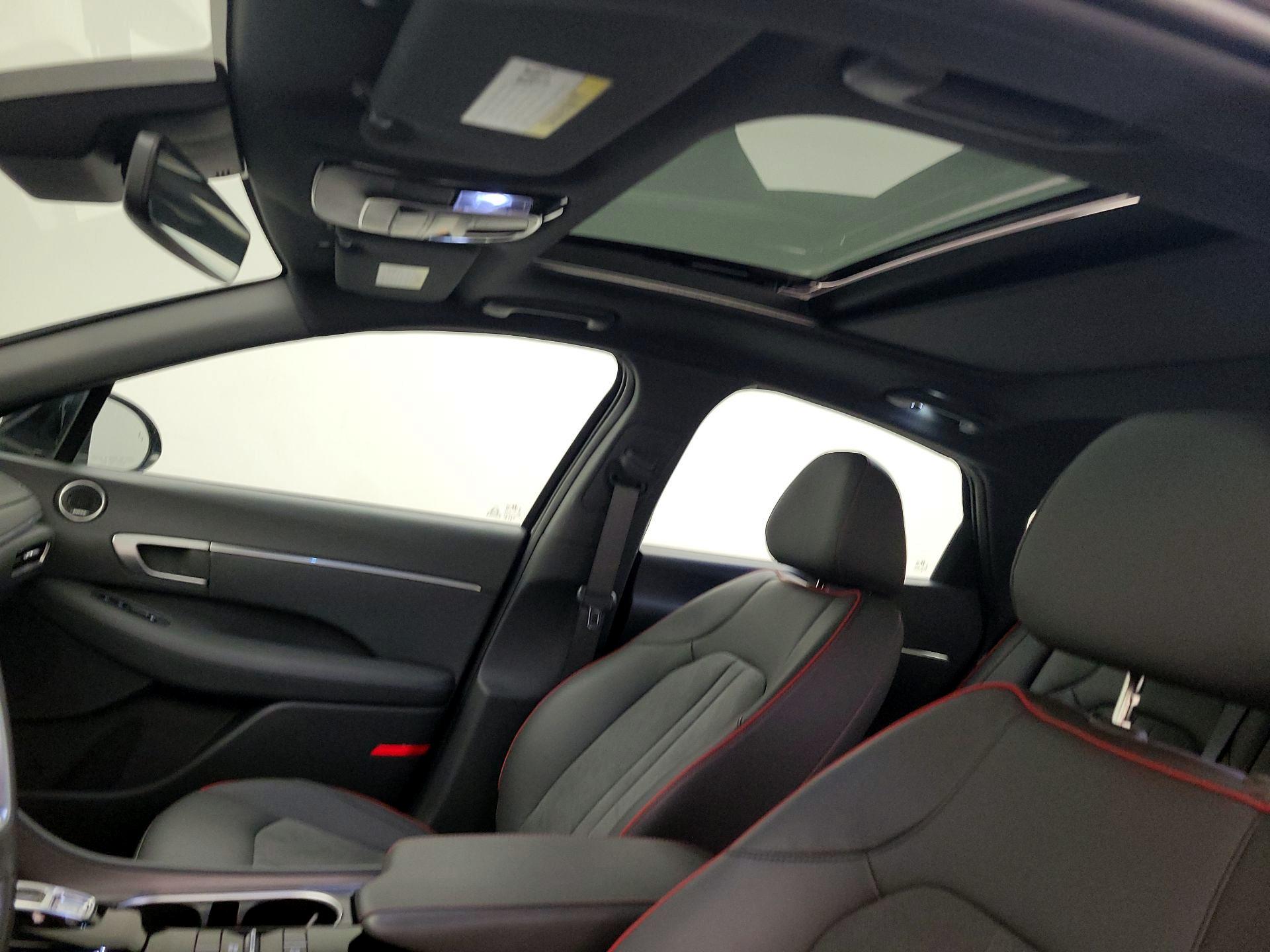 Thumbnail: 2022 Hyundai Sonata - 20