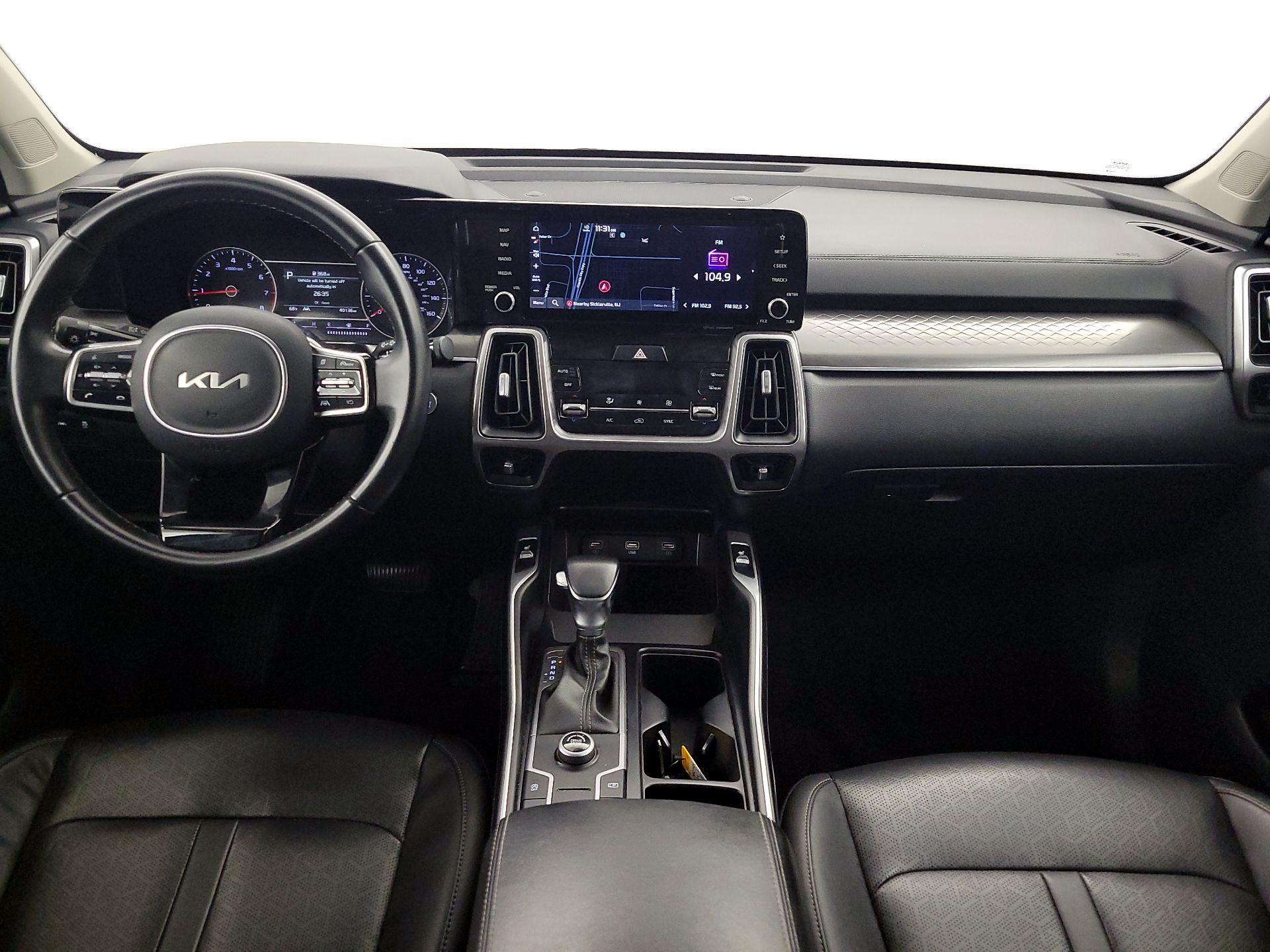 Thumbnail: 2022 Kia Sorento - 9