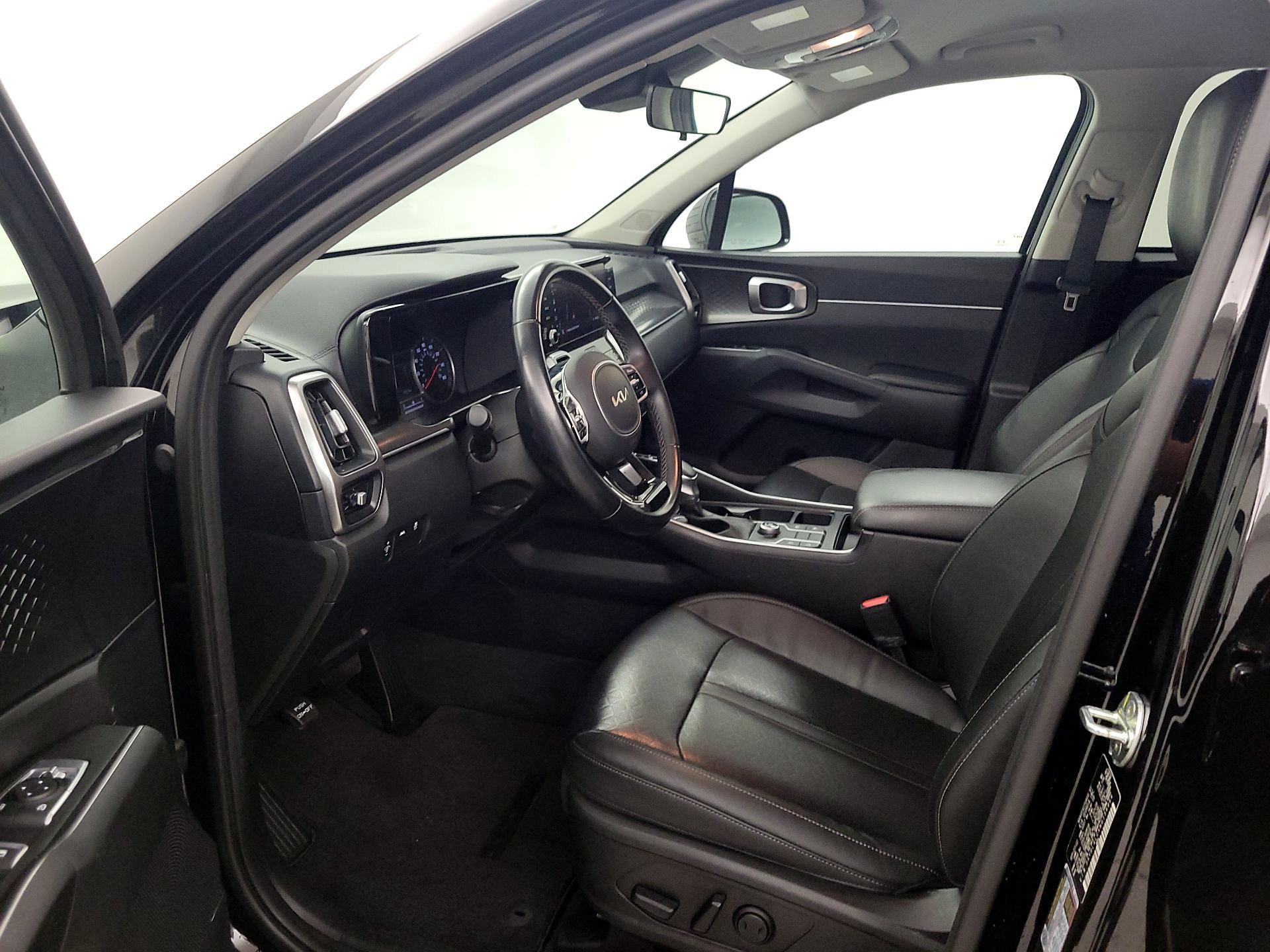 Thumbnail: 2022 Kia Sorento - 11