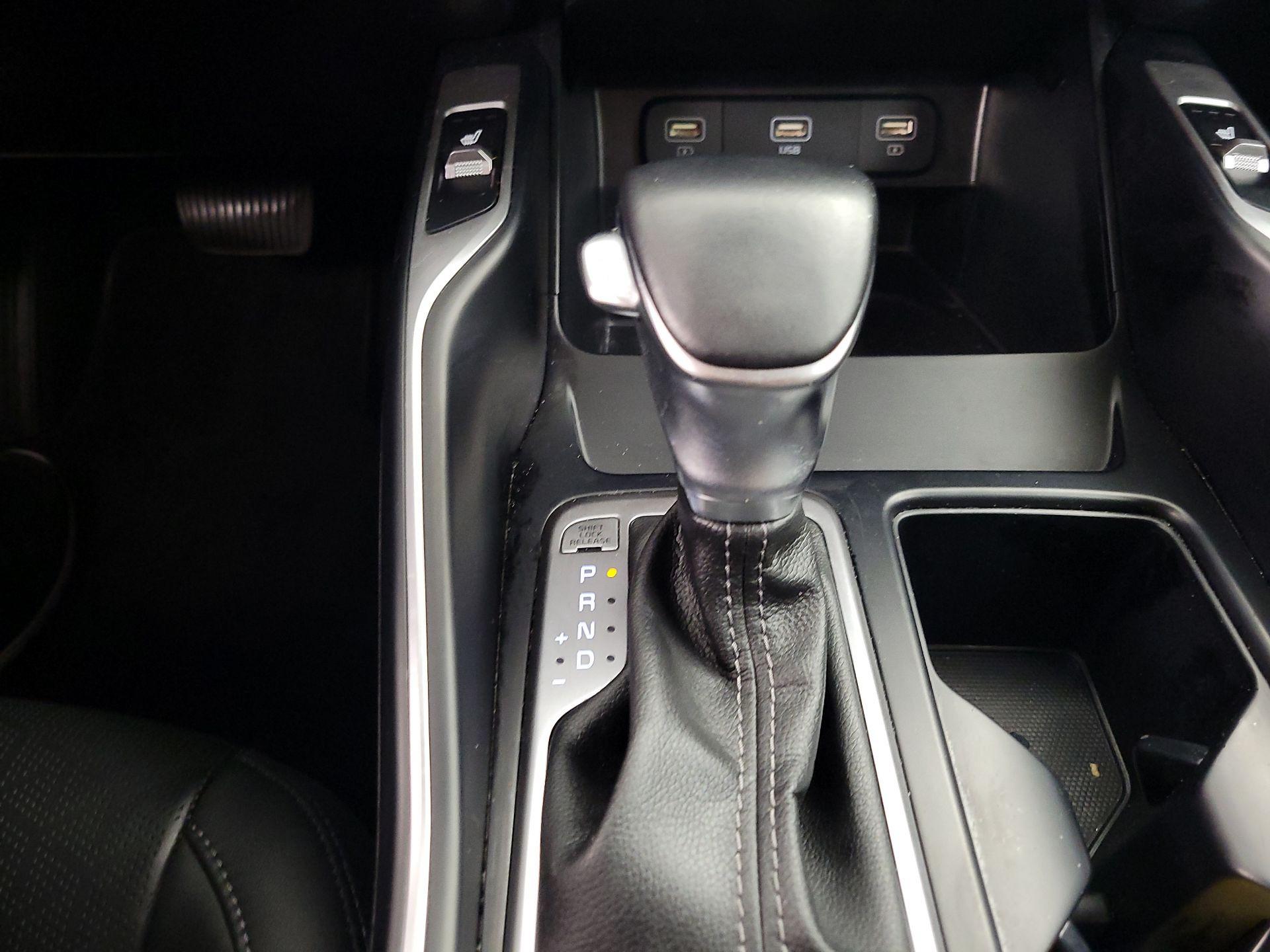 Thumbnail: 2022 Kia Sorento - 18