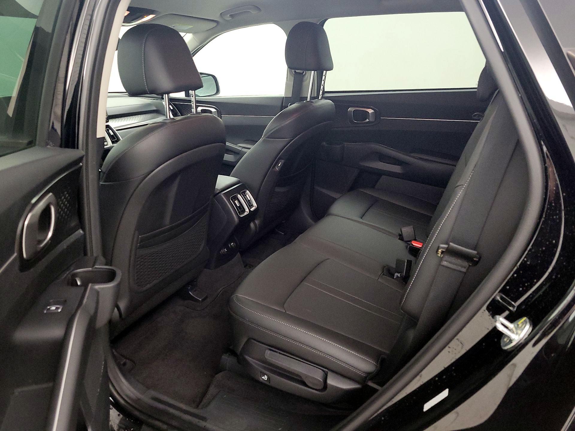 Thumbnail: 2022 Kia Sorento - 20