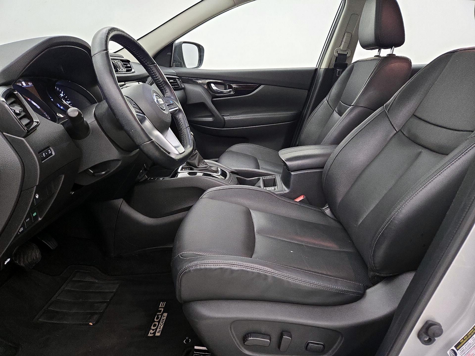 Thumbnail: 2022 Nissan Rogue Sport - 11