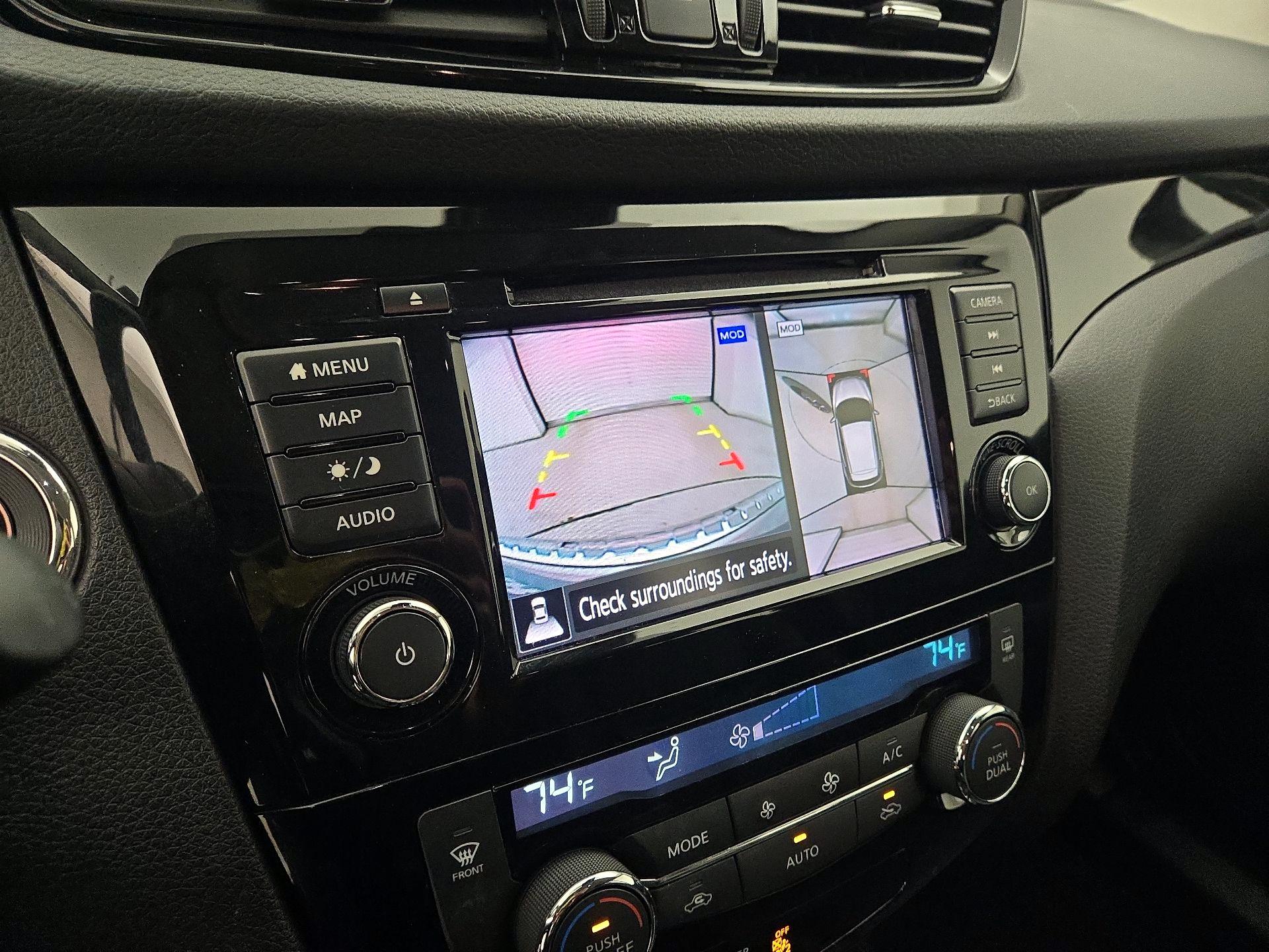 Thumbnail: 2022 Nissan Rogue Sport - 14