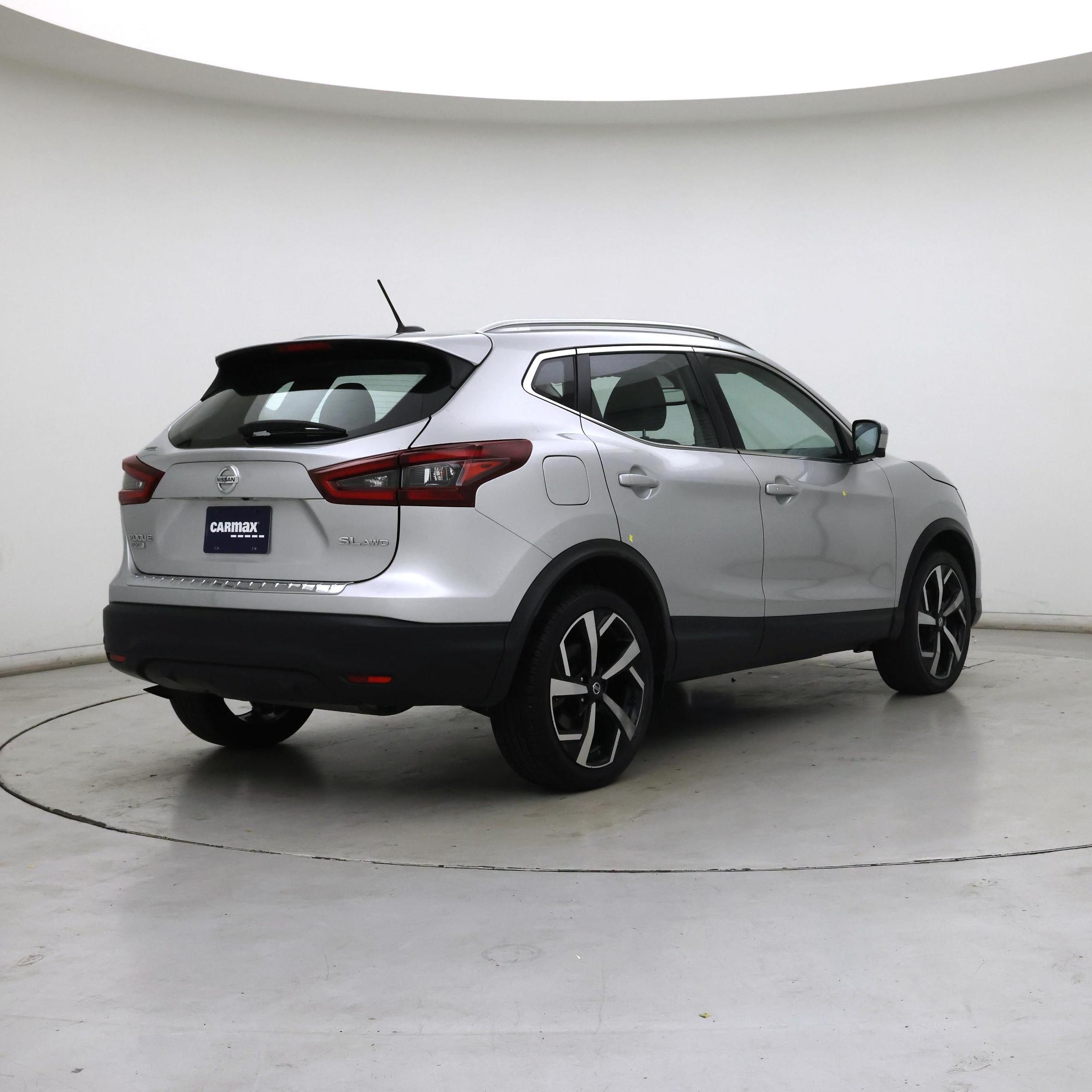 Thumbnail: 2022 Nissan Rogue Sport - 8