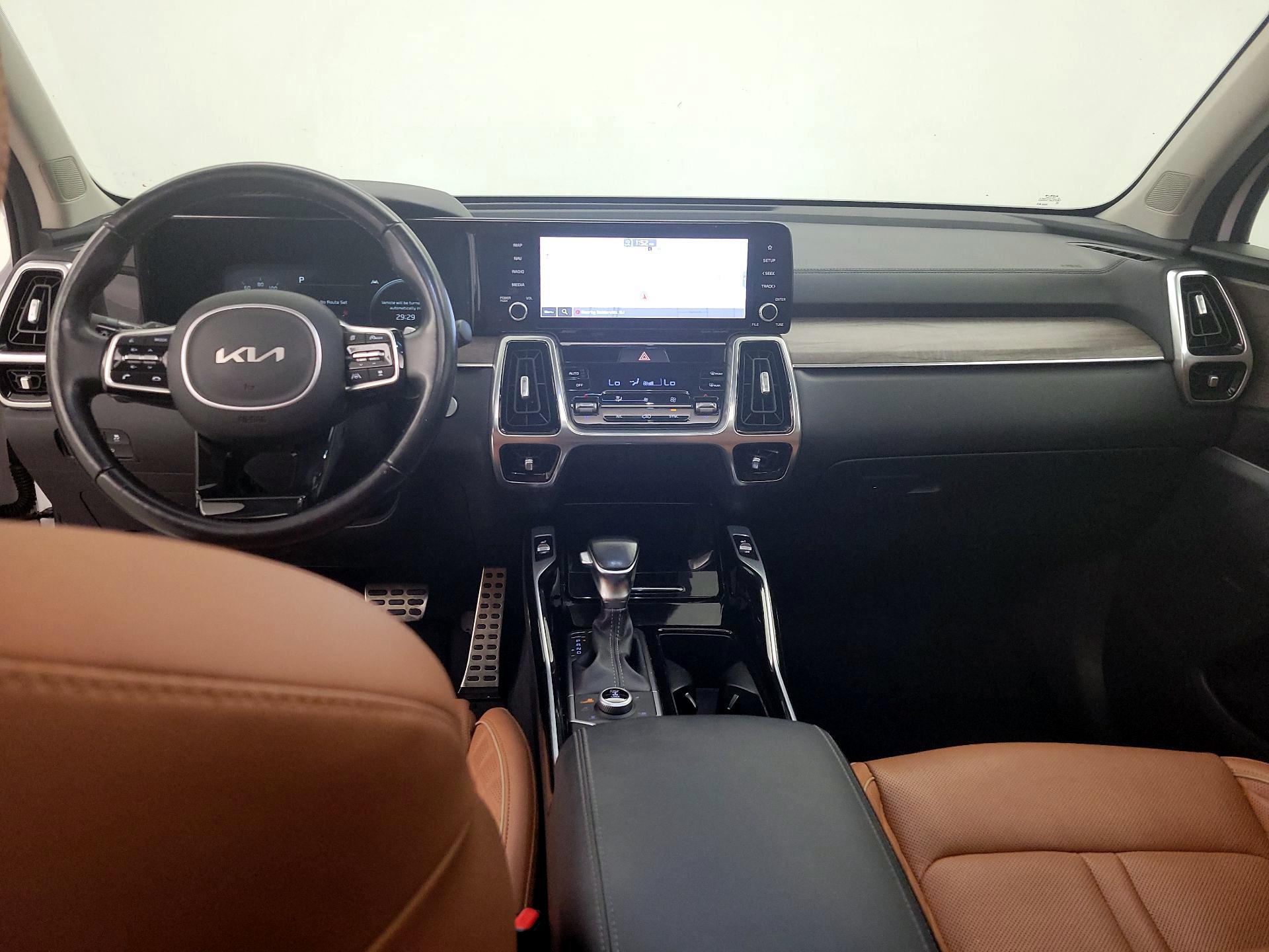 Thumbnail: 2023 Kia Sorento - 9