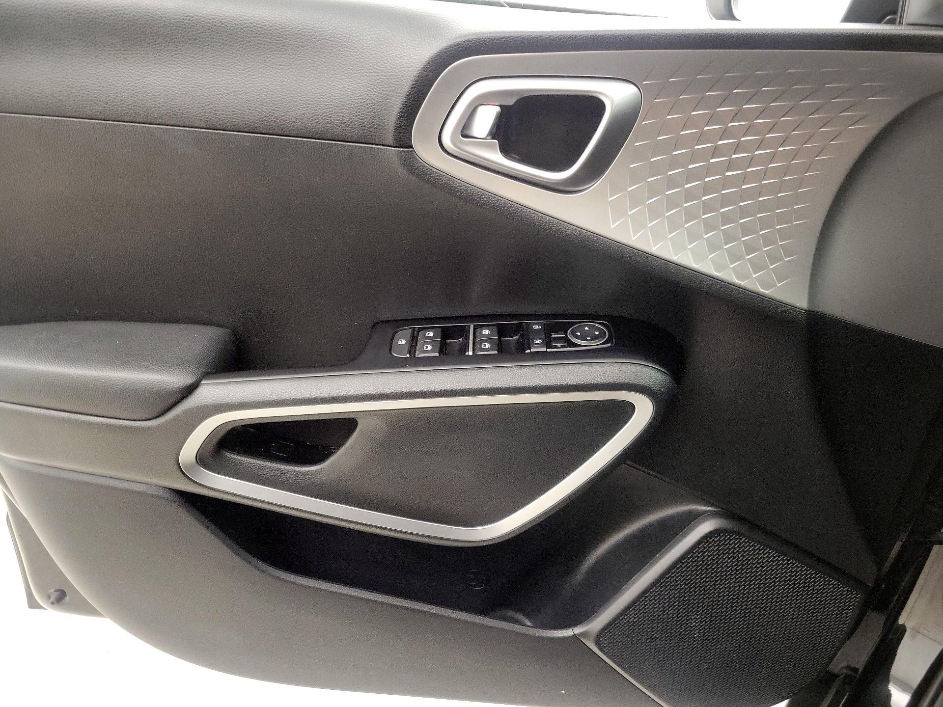 Thumbnail: 2023 Kia Soul - 12