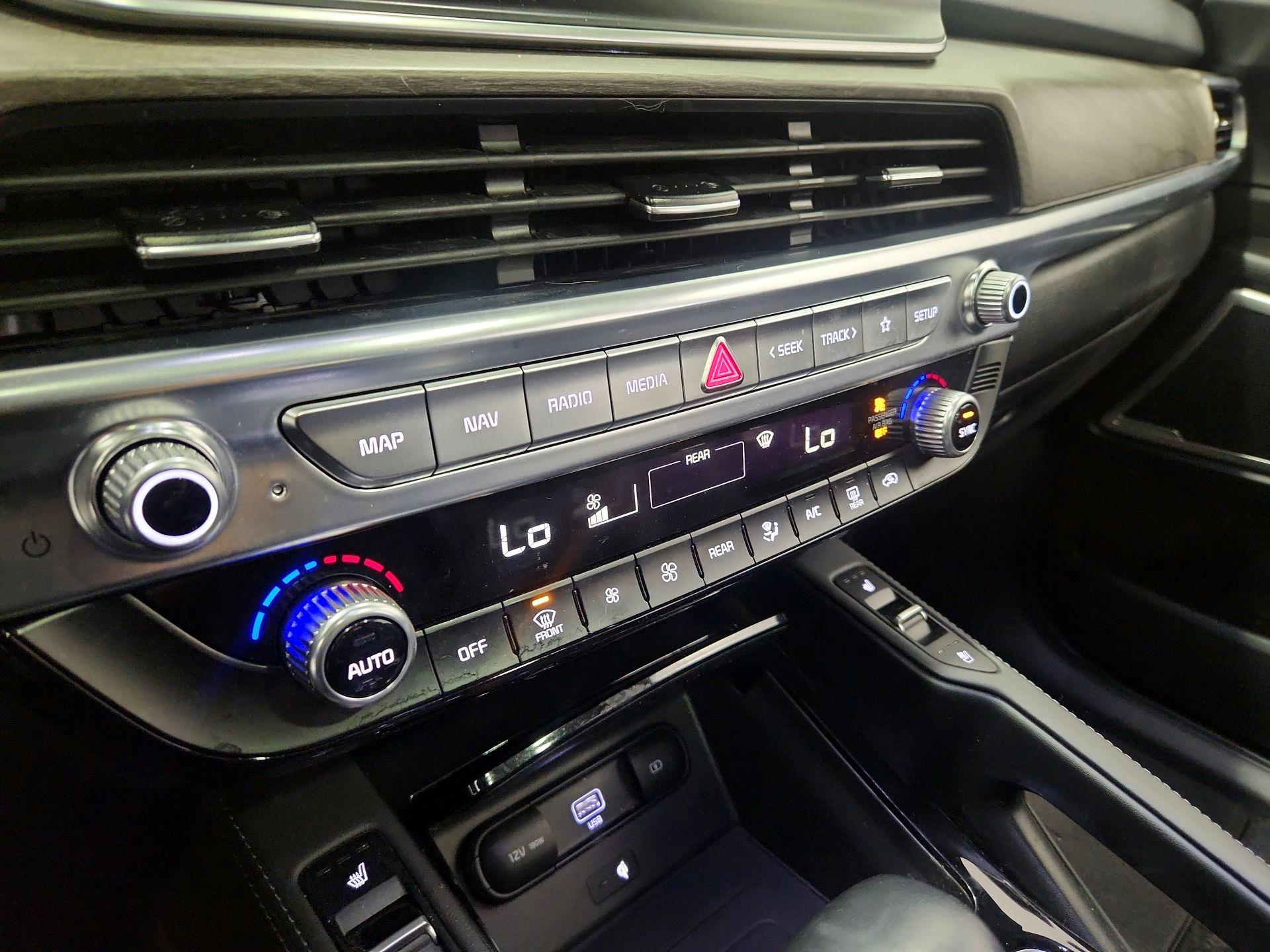 Thumbnail: 2022 Kia Telluride - 17