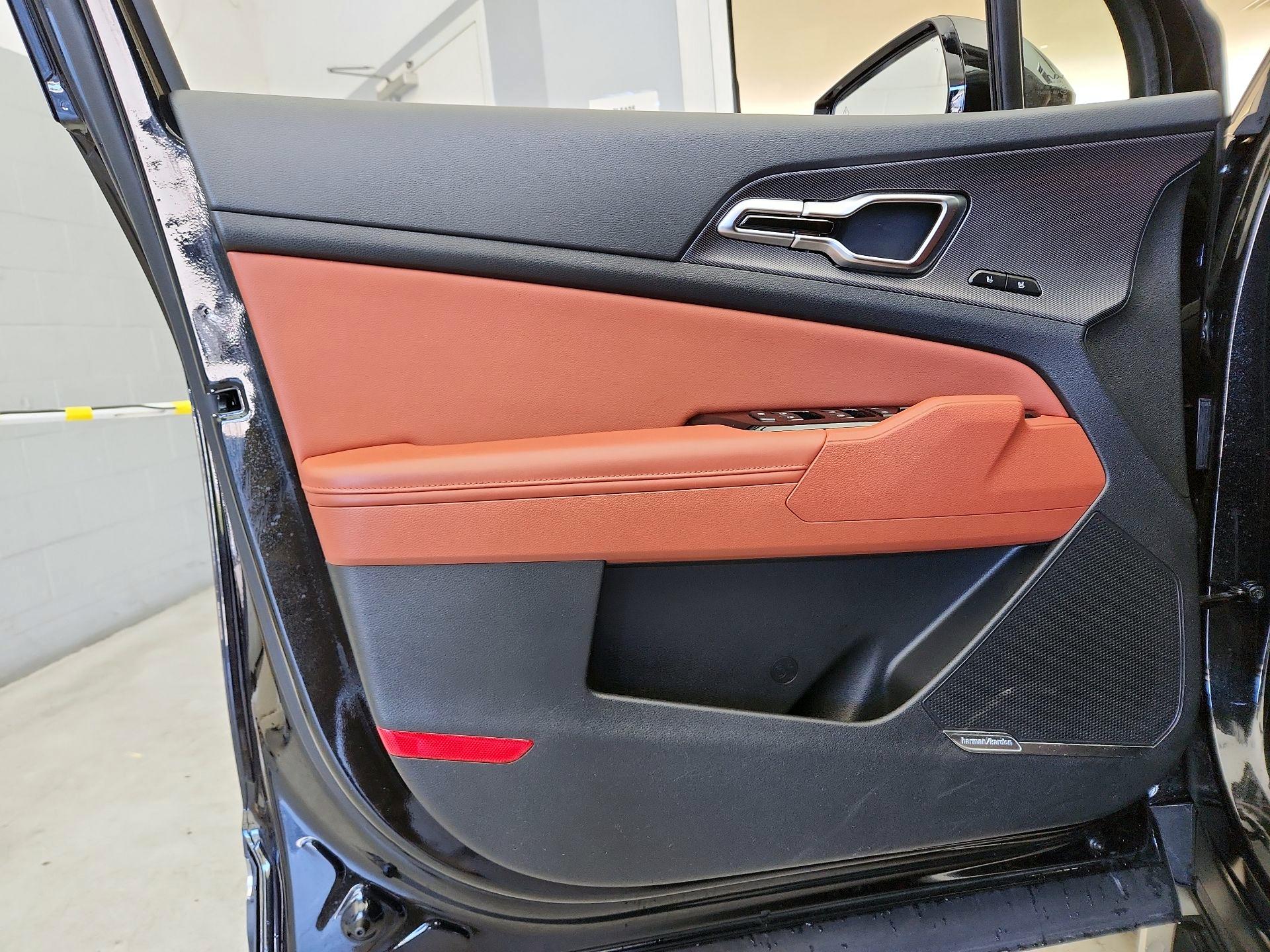 Thumbnail: 2023 Kia Sportage - 12