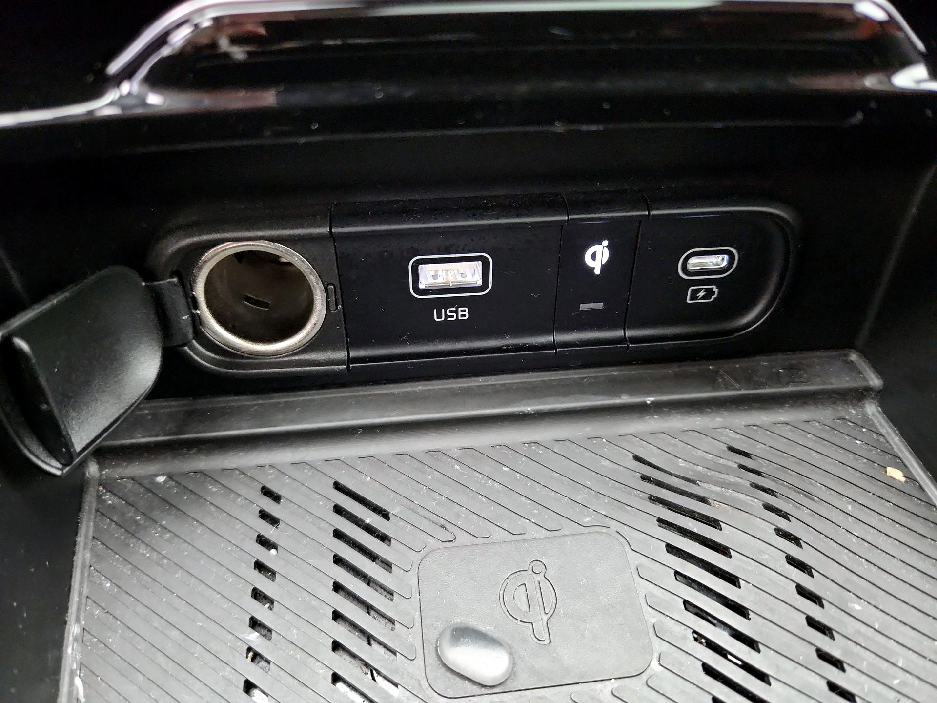 Thumbnail: 2023 Kia Sportage - 19