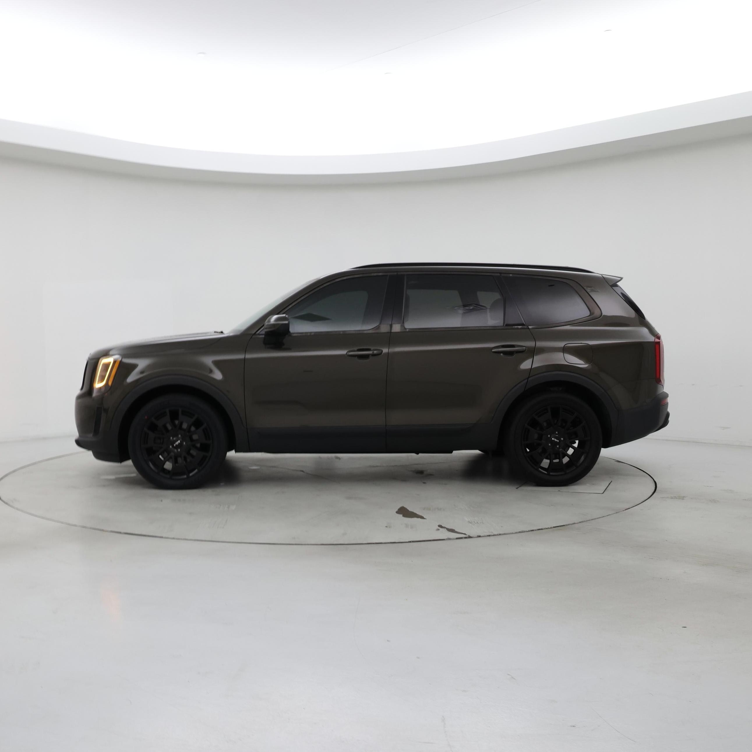 Thumbnail: 2022 Kia Telluride - 3