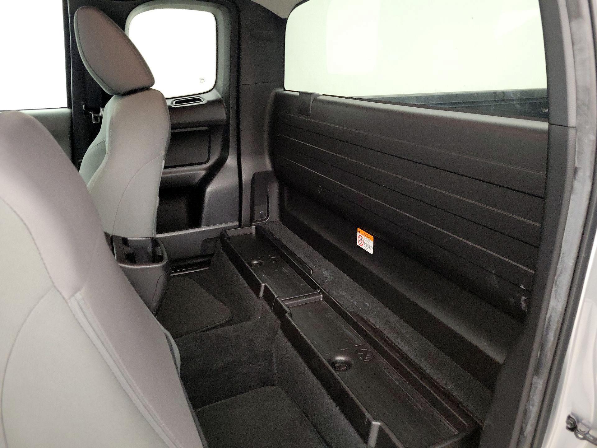 Thumbnail: 2022 Toyota Tacoma - 18