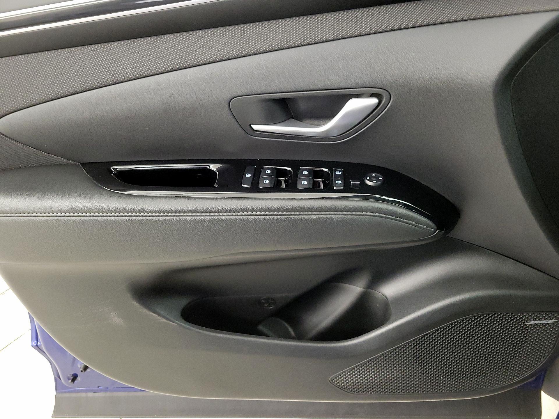 Thumbnail: 2022 Hyundai Tucson - 12