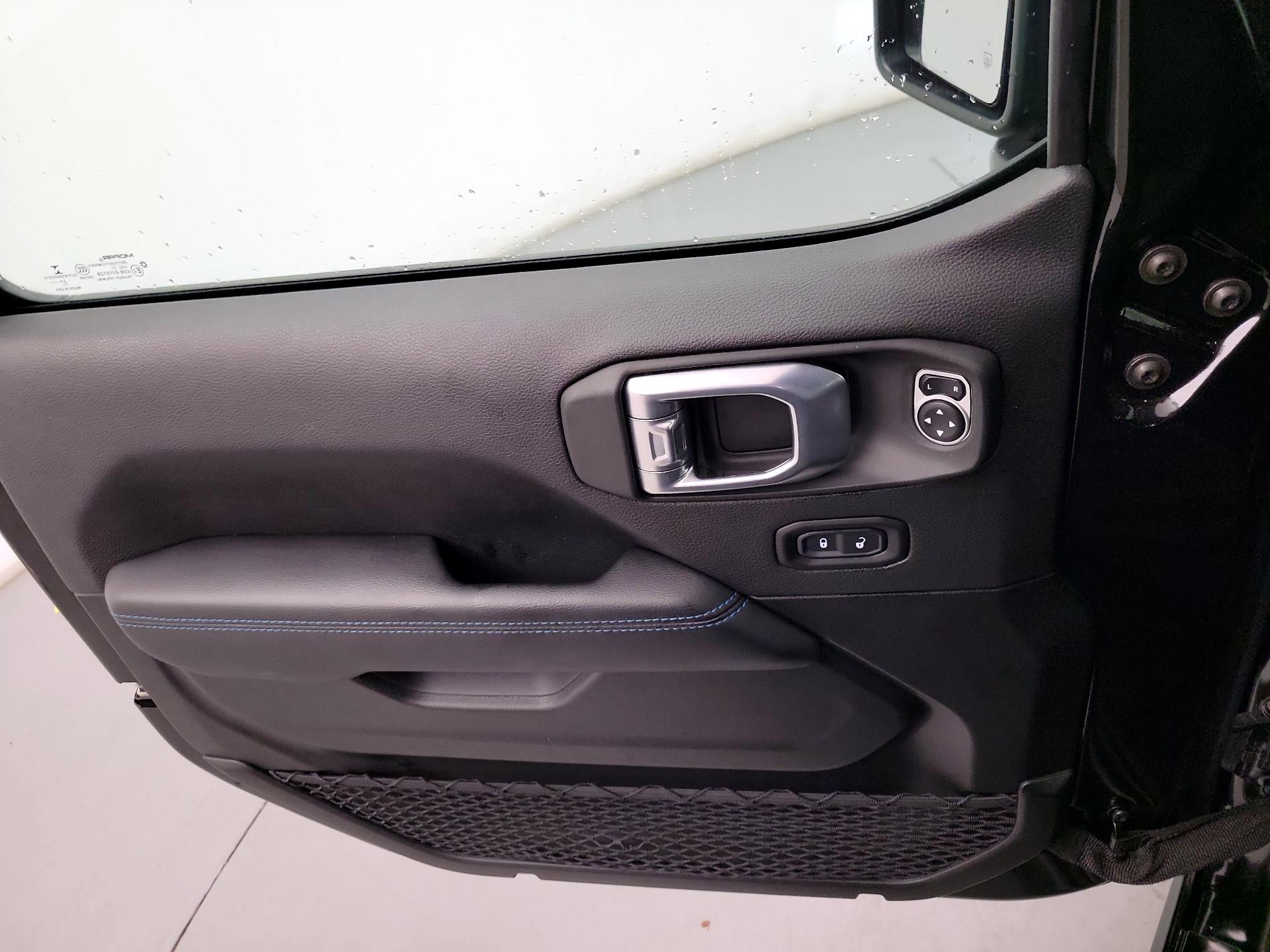 Thumbnail: 2021 Jeep Wrangler - 10