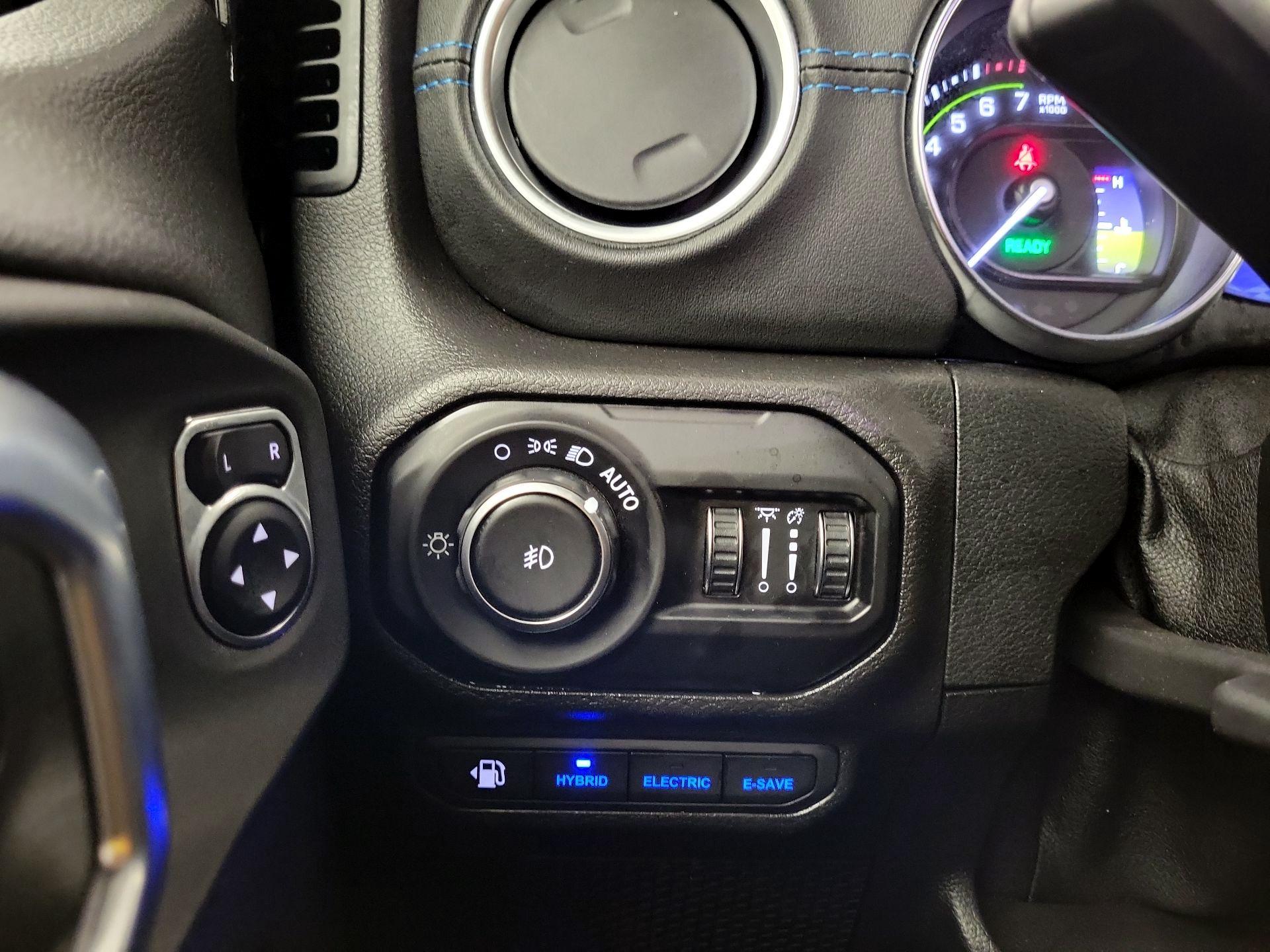 Thumbnail: 2021 Jeep Wrangler - 11