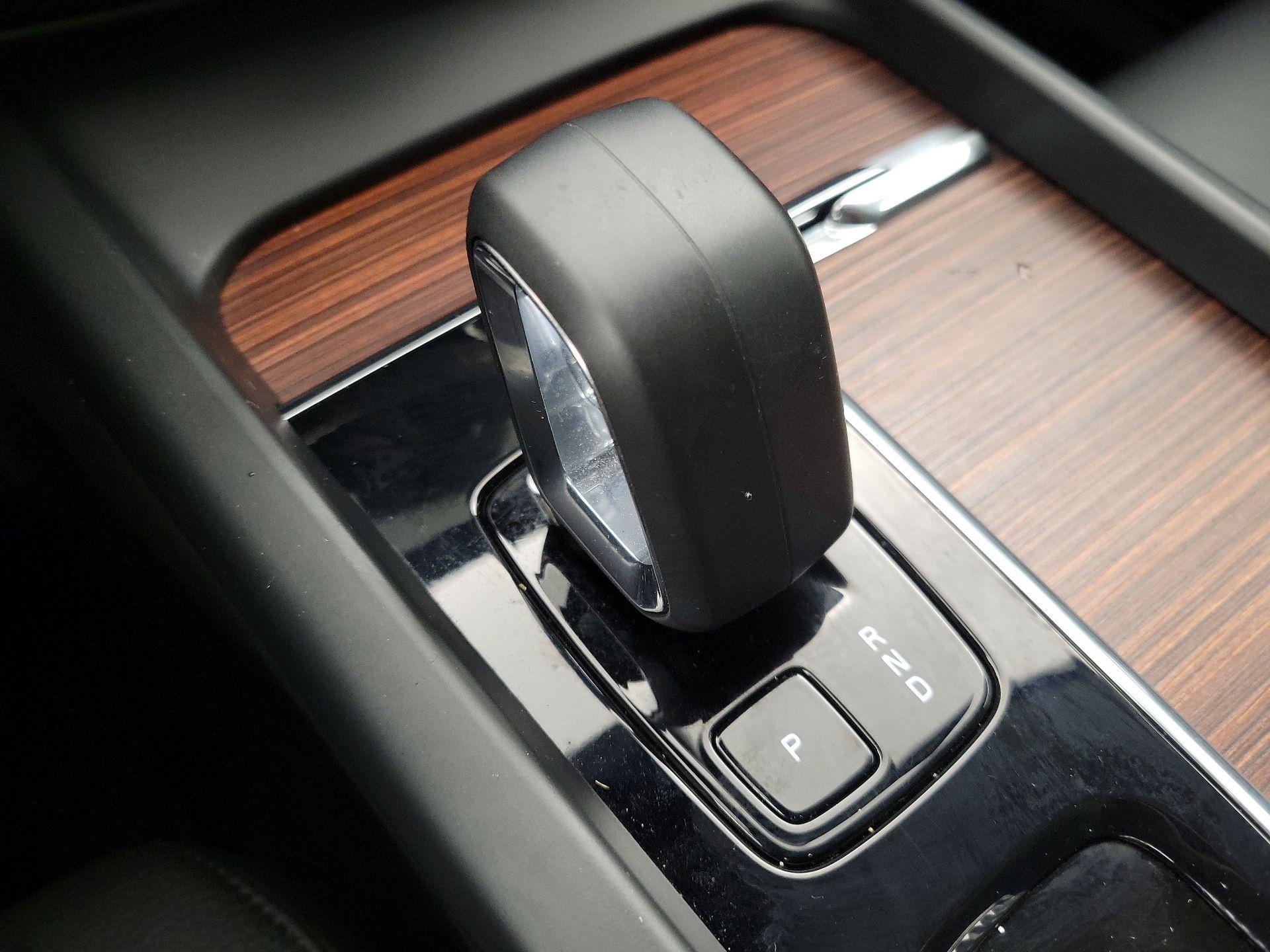 Thumbnail: 2023 Volvo XC60 - 18