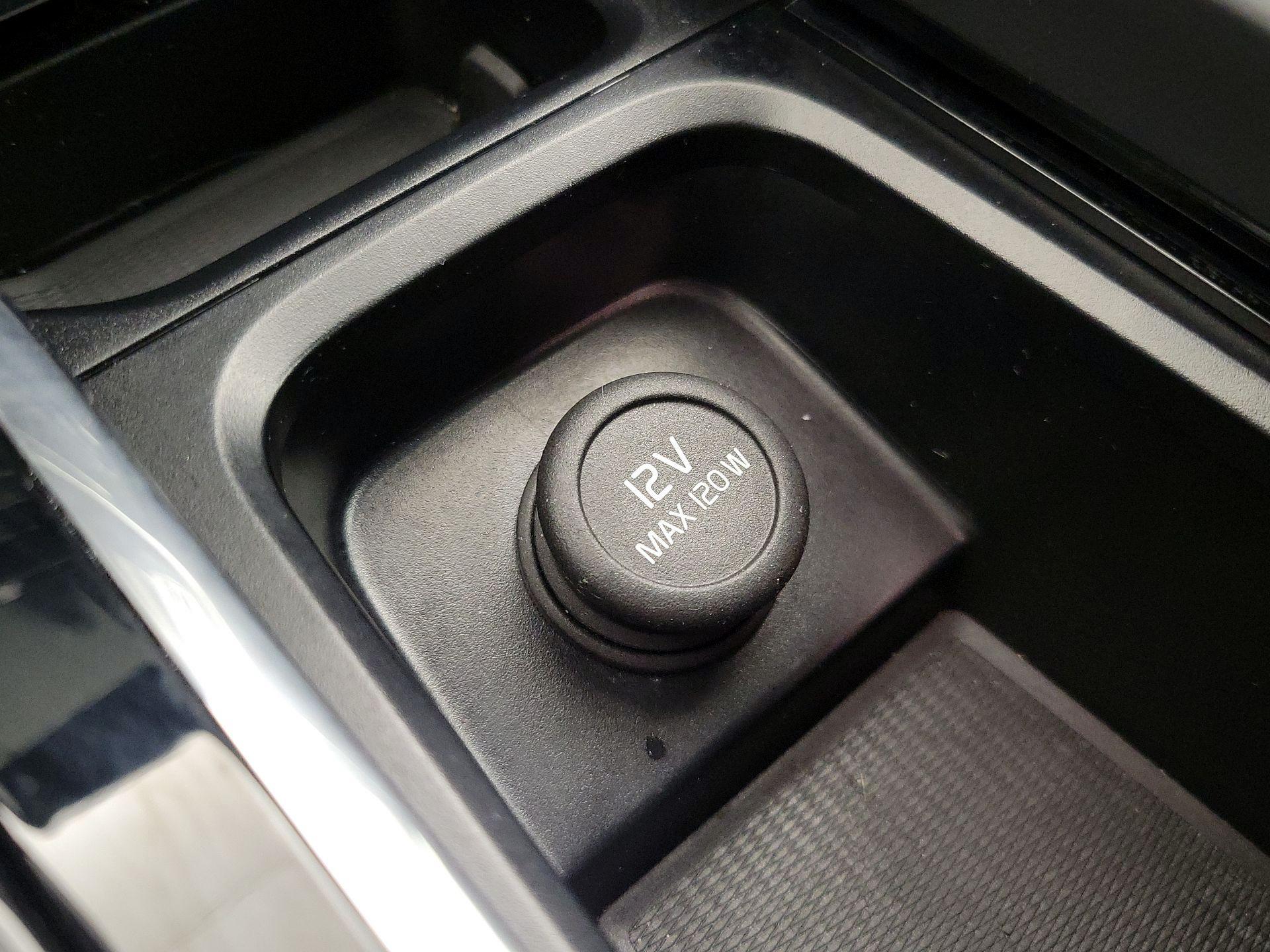 Thumbnail: 2023 Volvo XC60 - 19