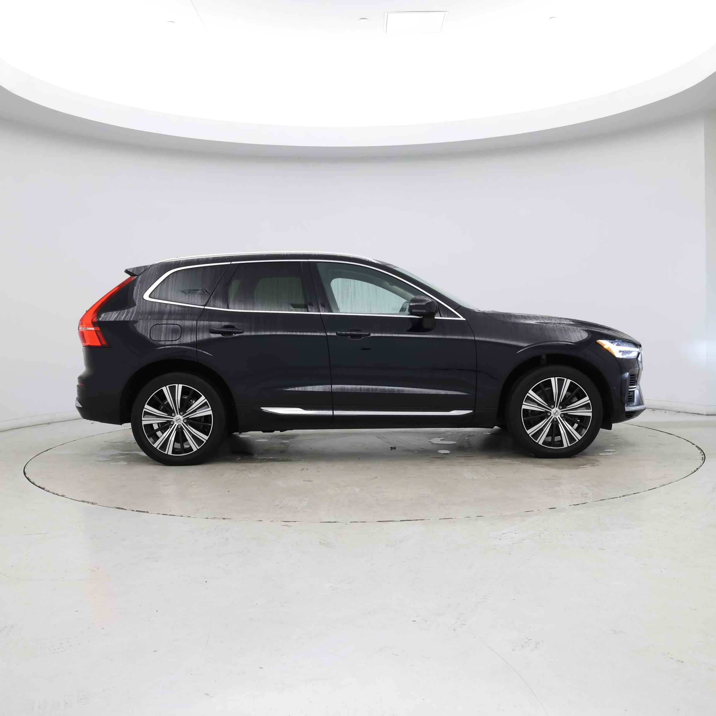 Thumbnail: 2023 Volvo XC60 - 7