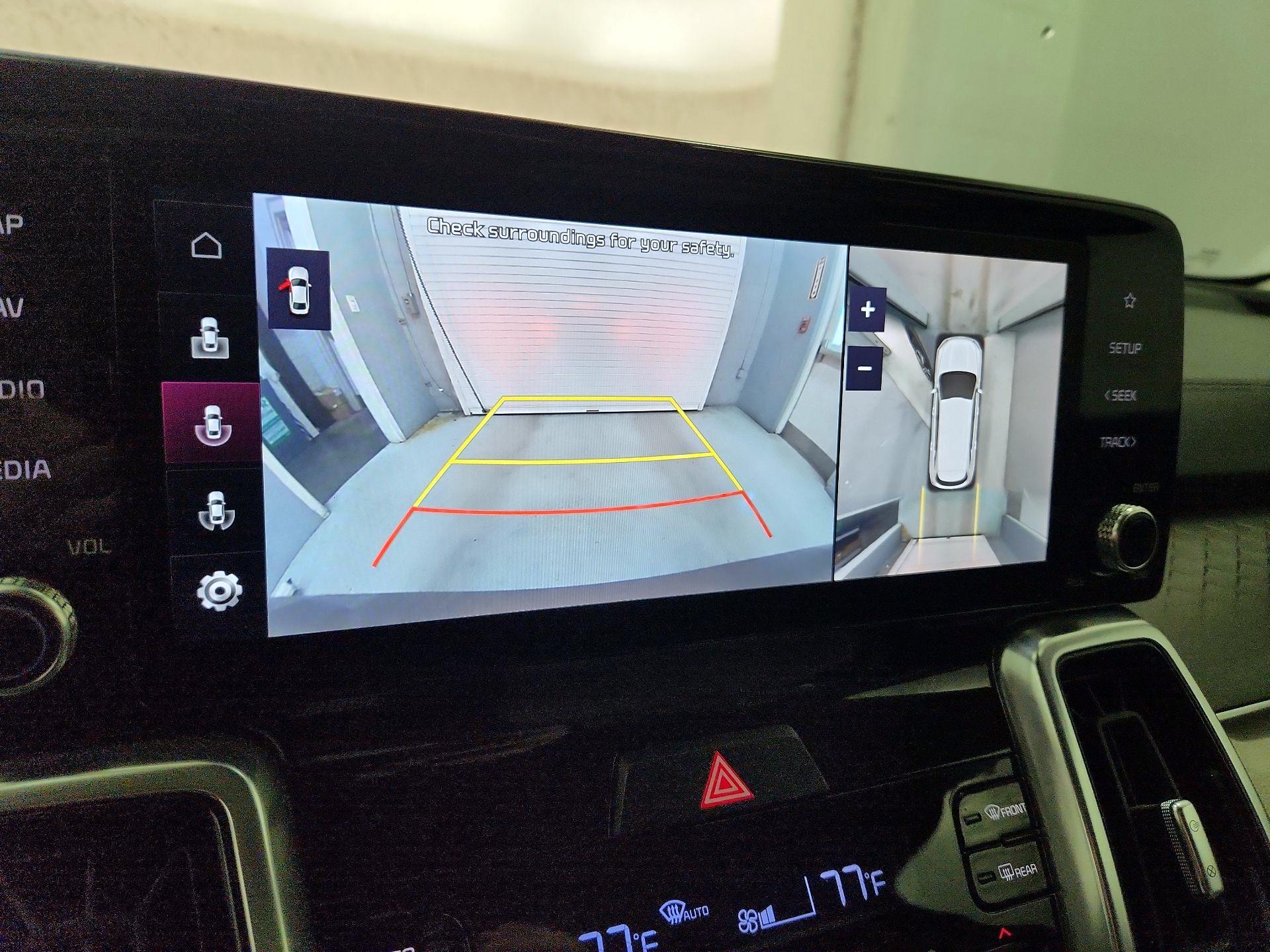 Thumbnail: 2023 Kia Sorento - 12