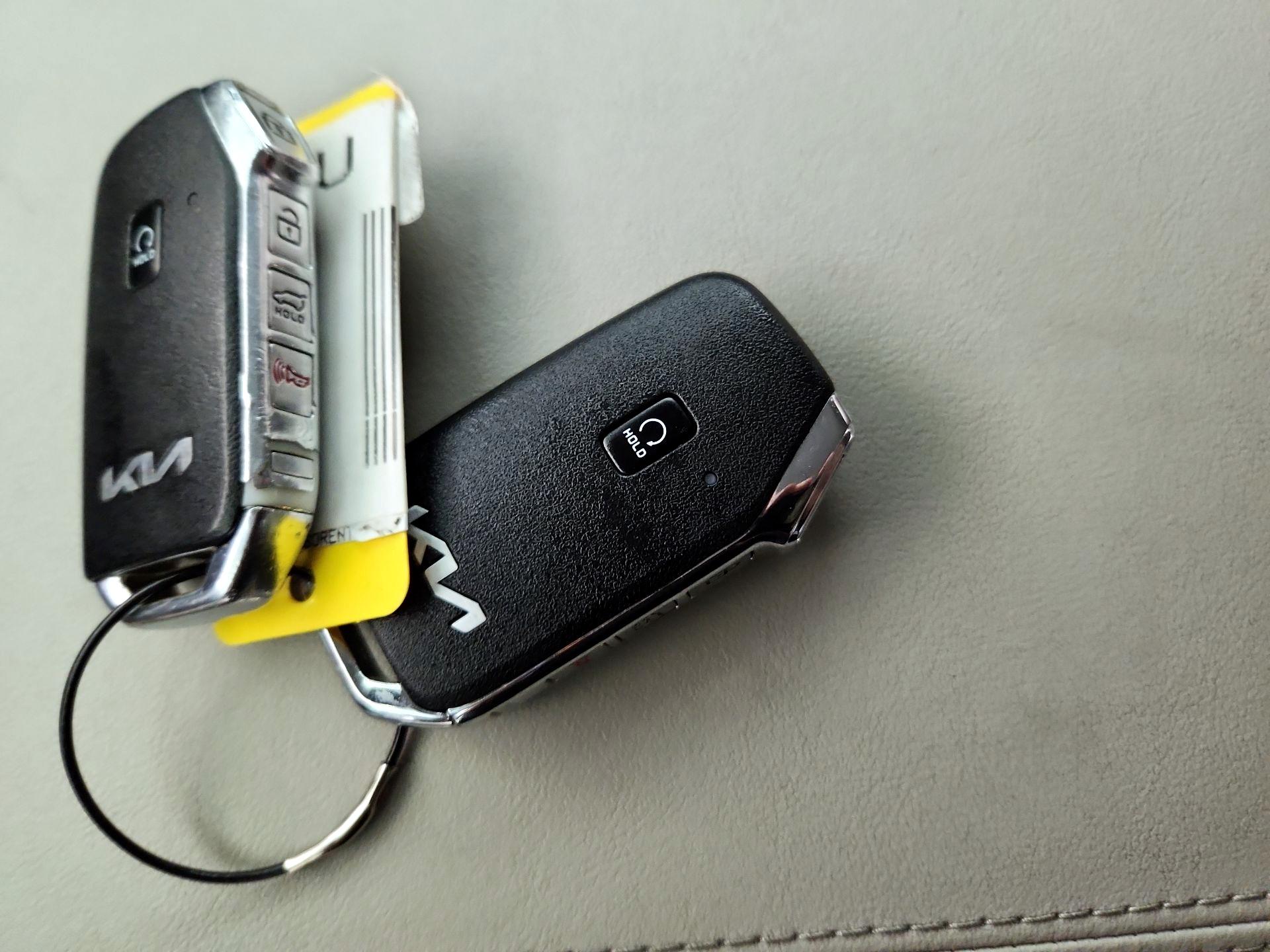 Thumbnail: 2023 Kia Sorento - 19