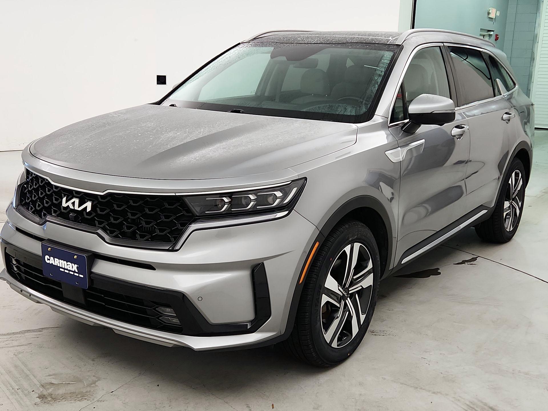 Thumbnail: 2023 Kia Sorento - 3