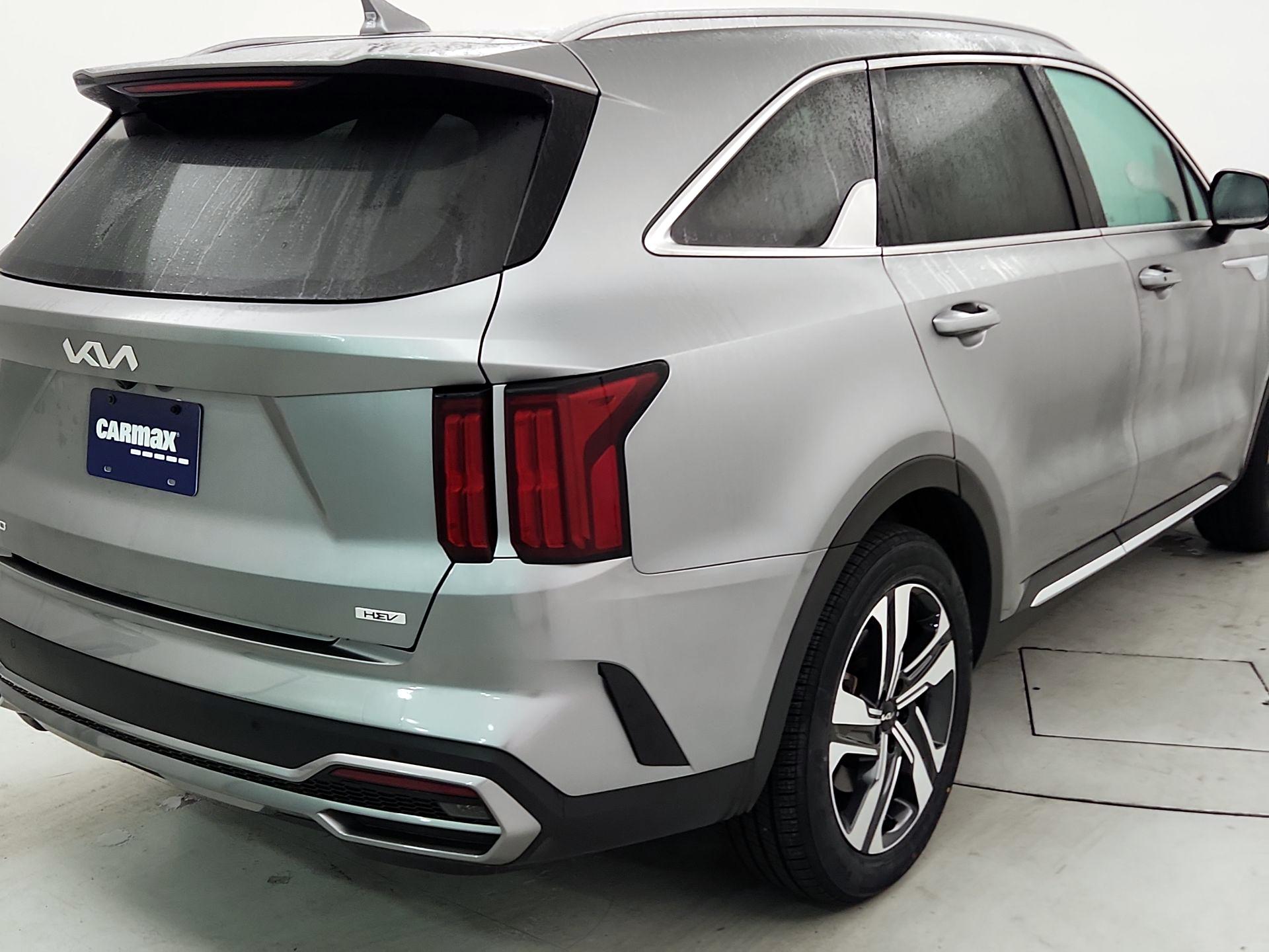 Thumbnail: 2023 Kia Sorento - 5