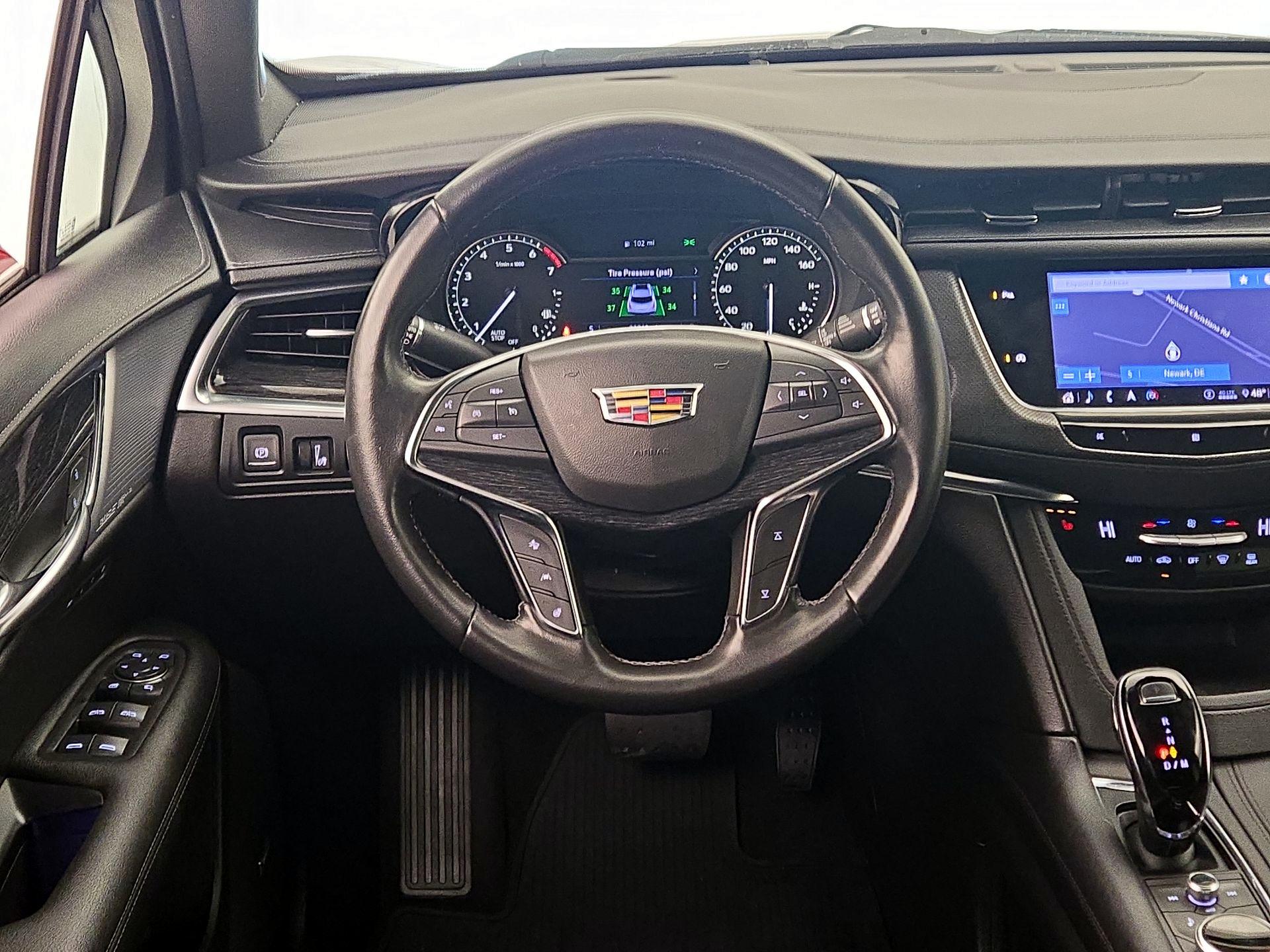 Thumbnail: 2020 Cadillac XT5 - 10