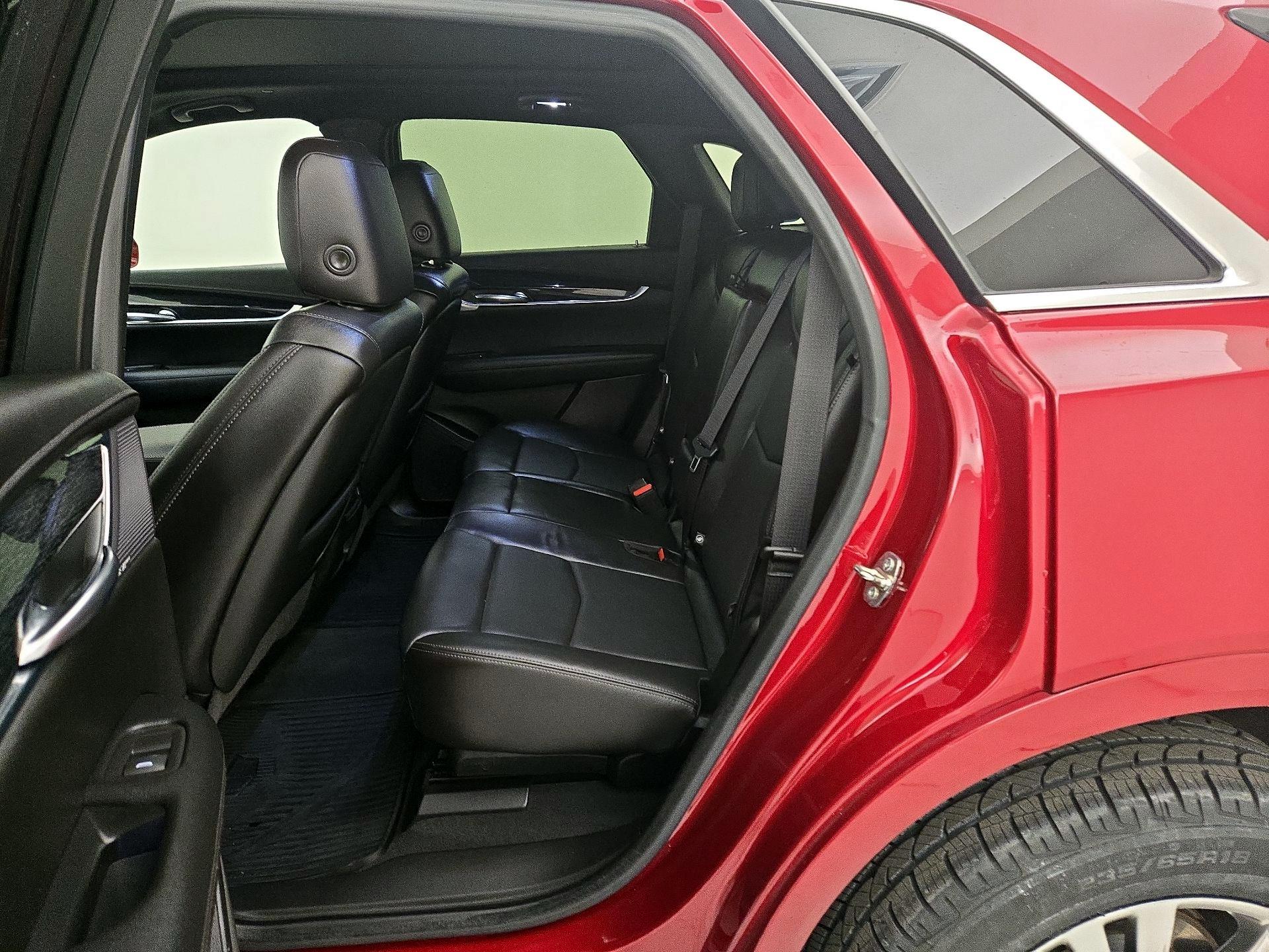 Thumbnail: 2020 Cadillac XT5 - 19