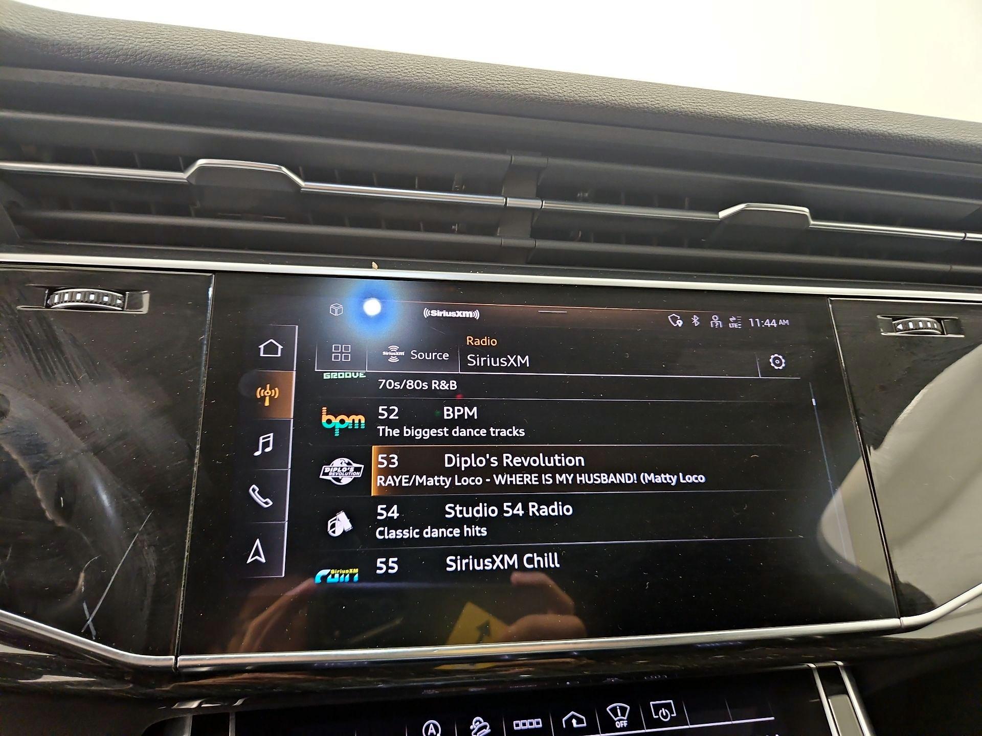 Thumbnail: 2021 Audi Q7 - 16