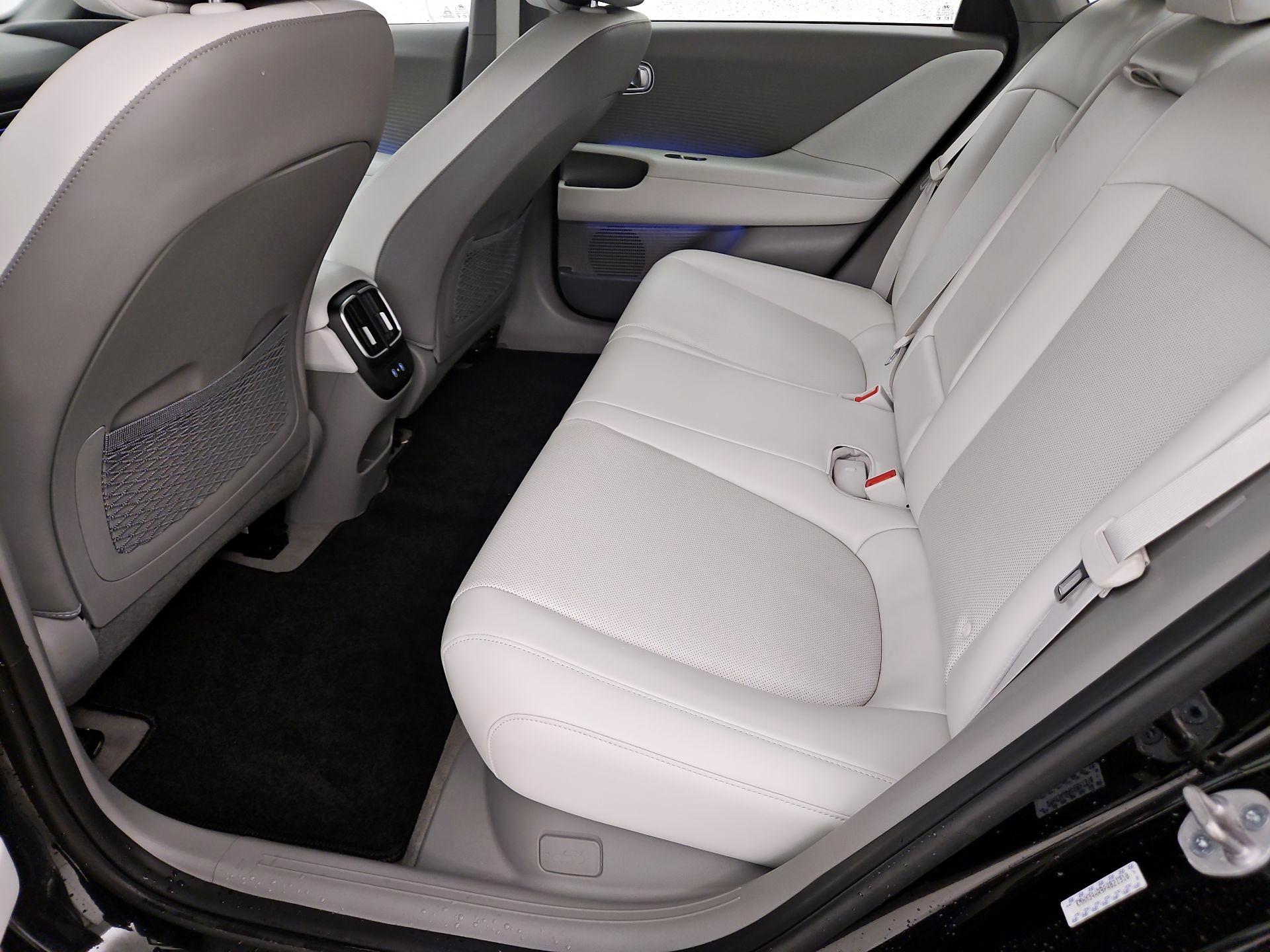 Thumbnail: 2023 Hyundai Ioniq 6 - 20