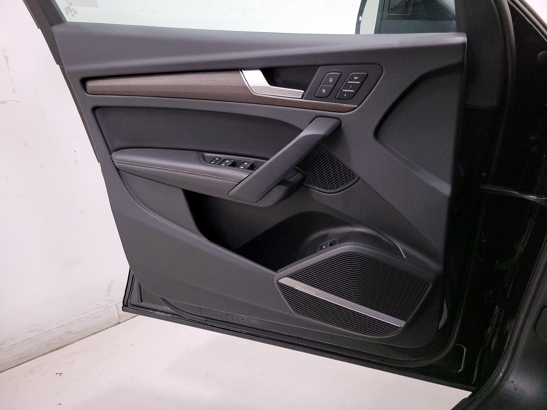 Thumbnail: 2022 Audi Q5 - 12