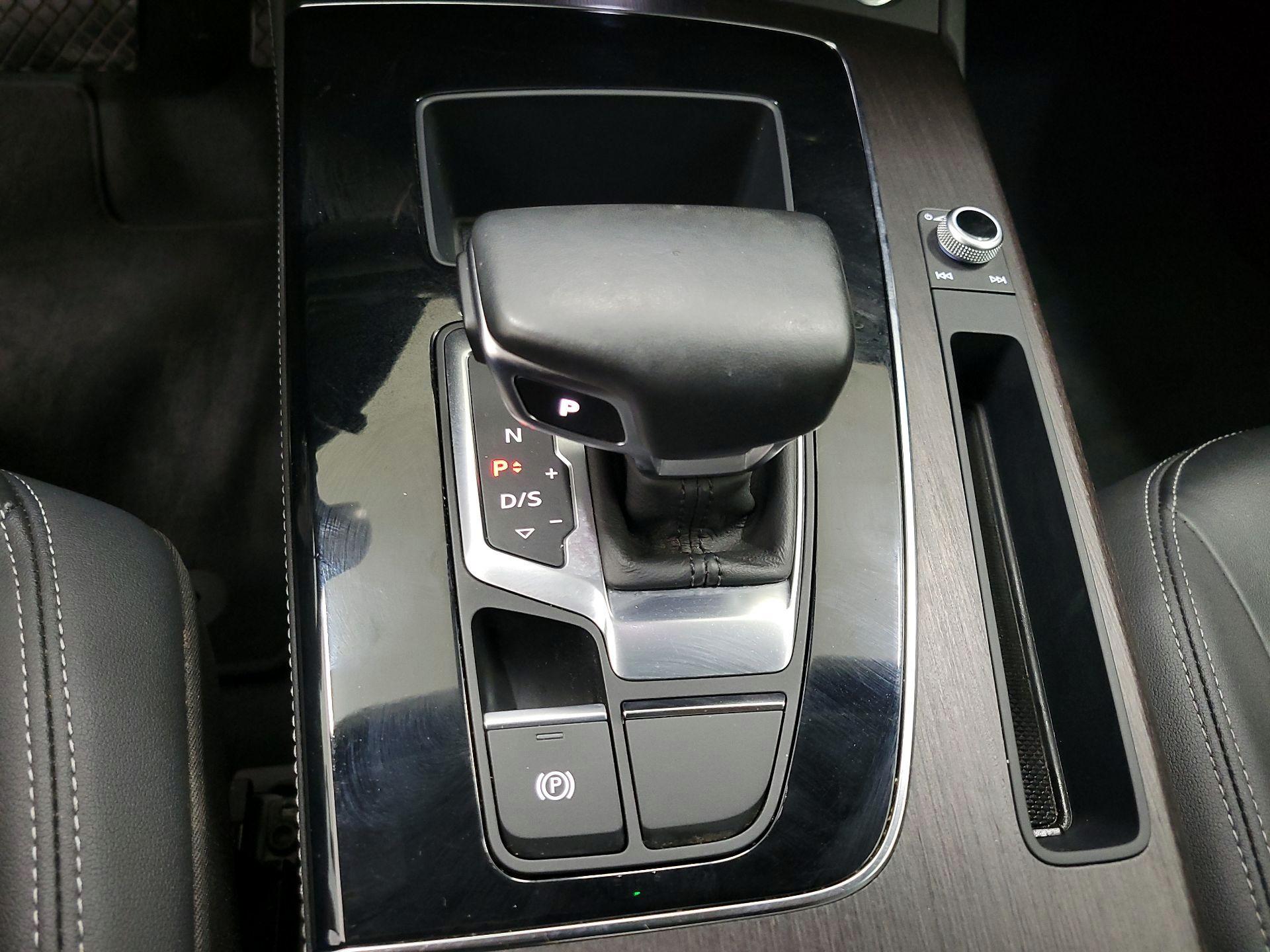 Thumbnail: 2022 Audi Q5 - 18