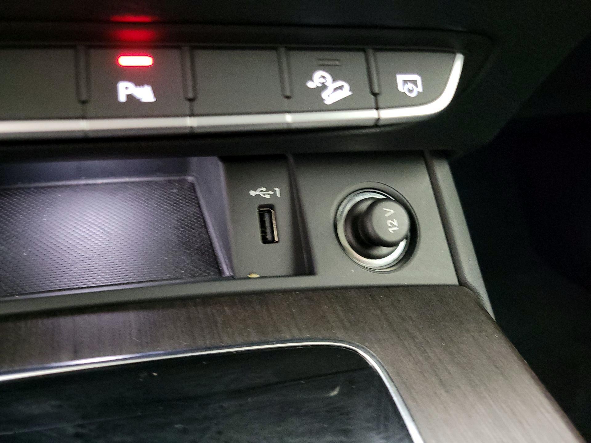 Thumbnail: 2022 Audi Q5 - 19