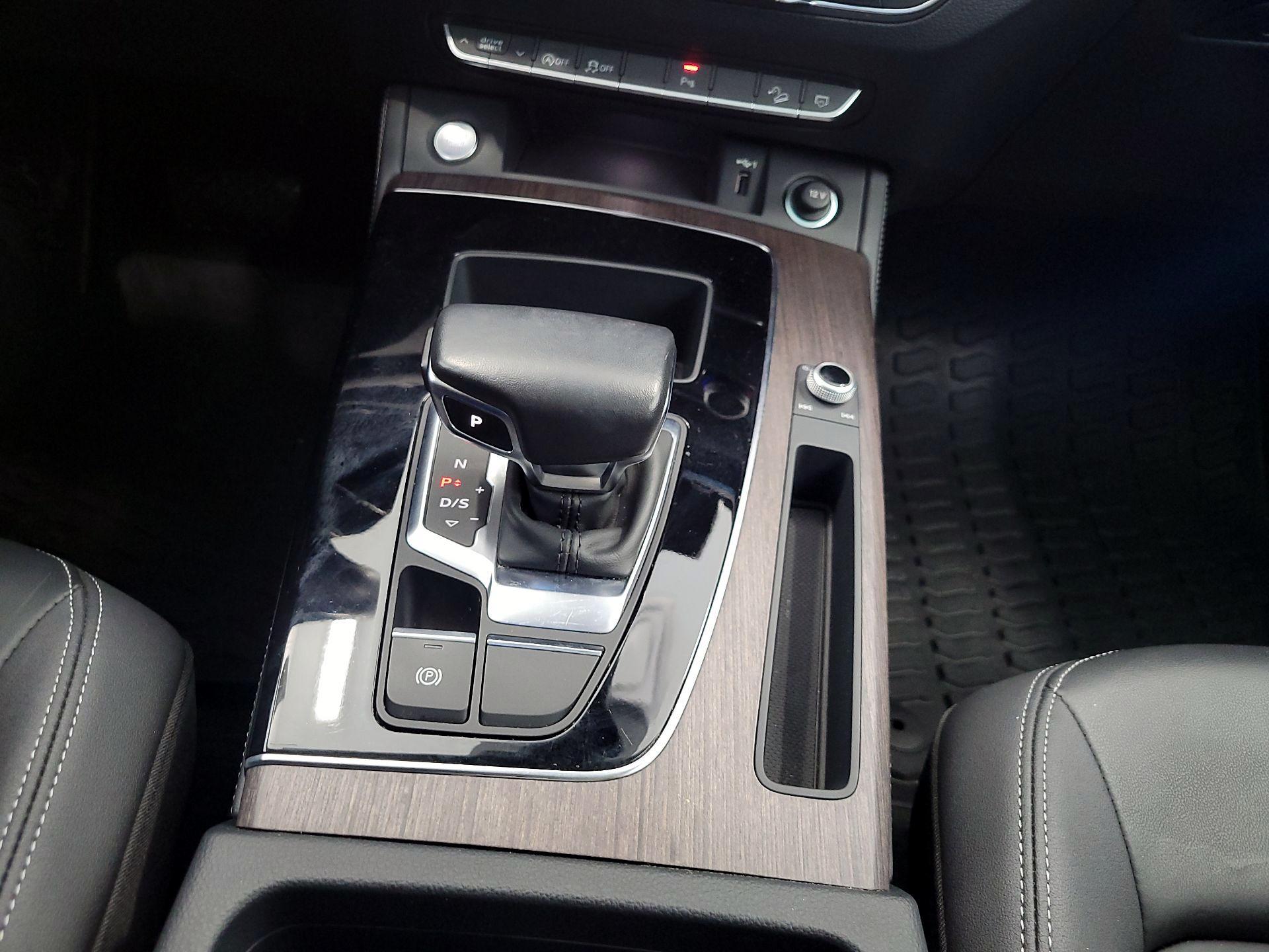 Thumbnail: 2022 Audi Q5 - 17