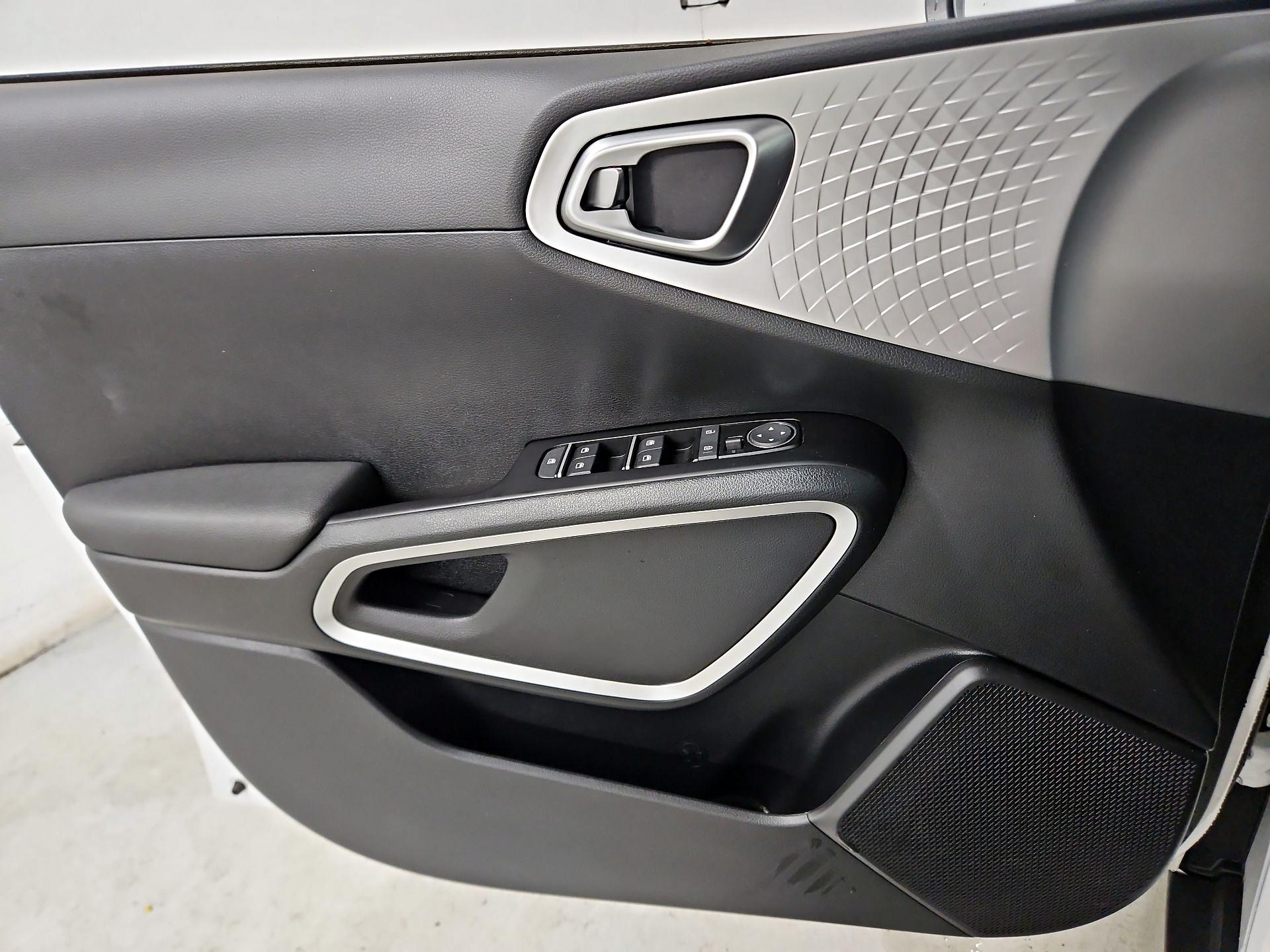 Thumbnail: 2022 Kia Soul - 12