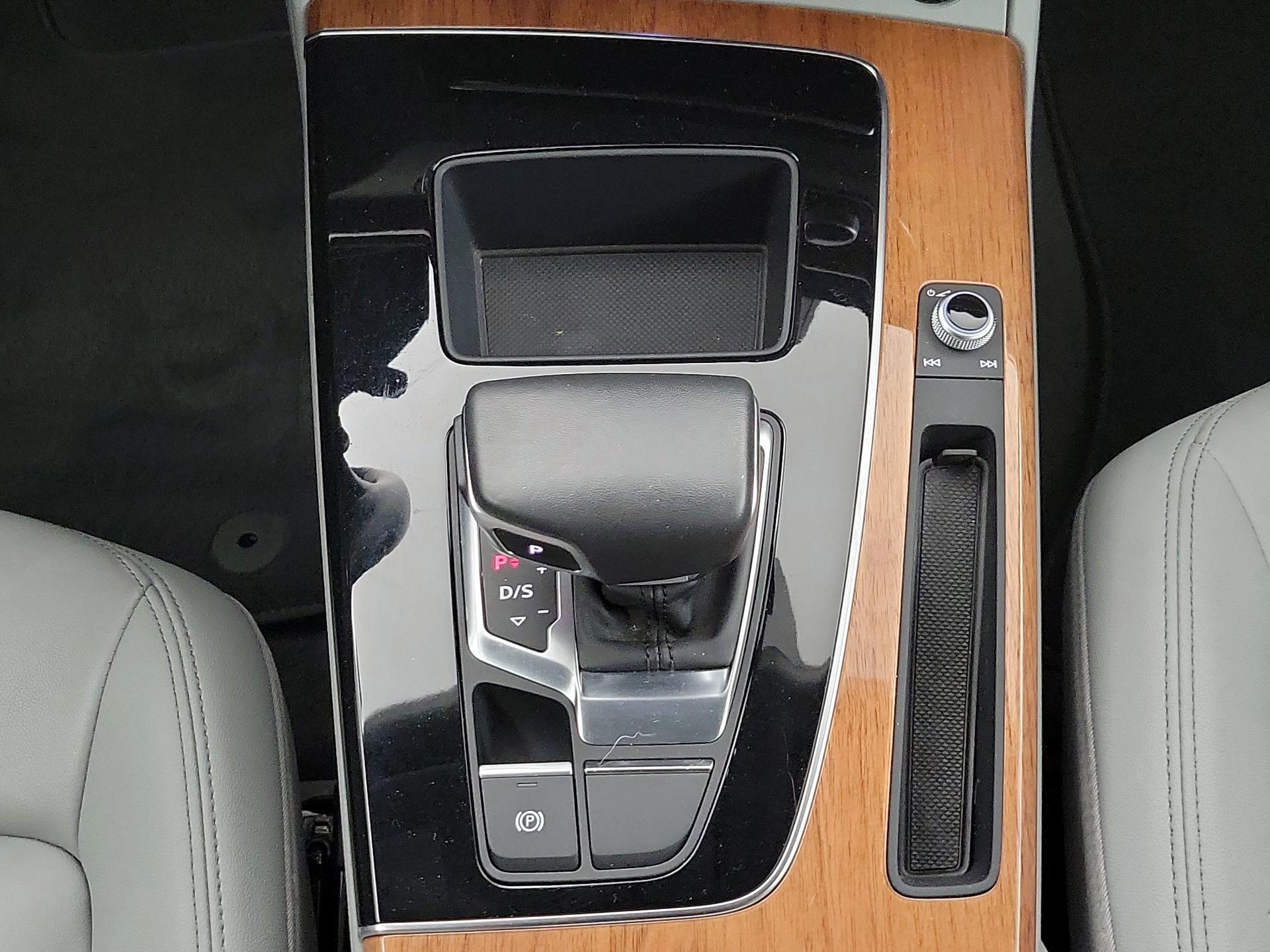 Thumbnail: 2022 Audi Q5 - 17