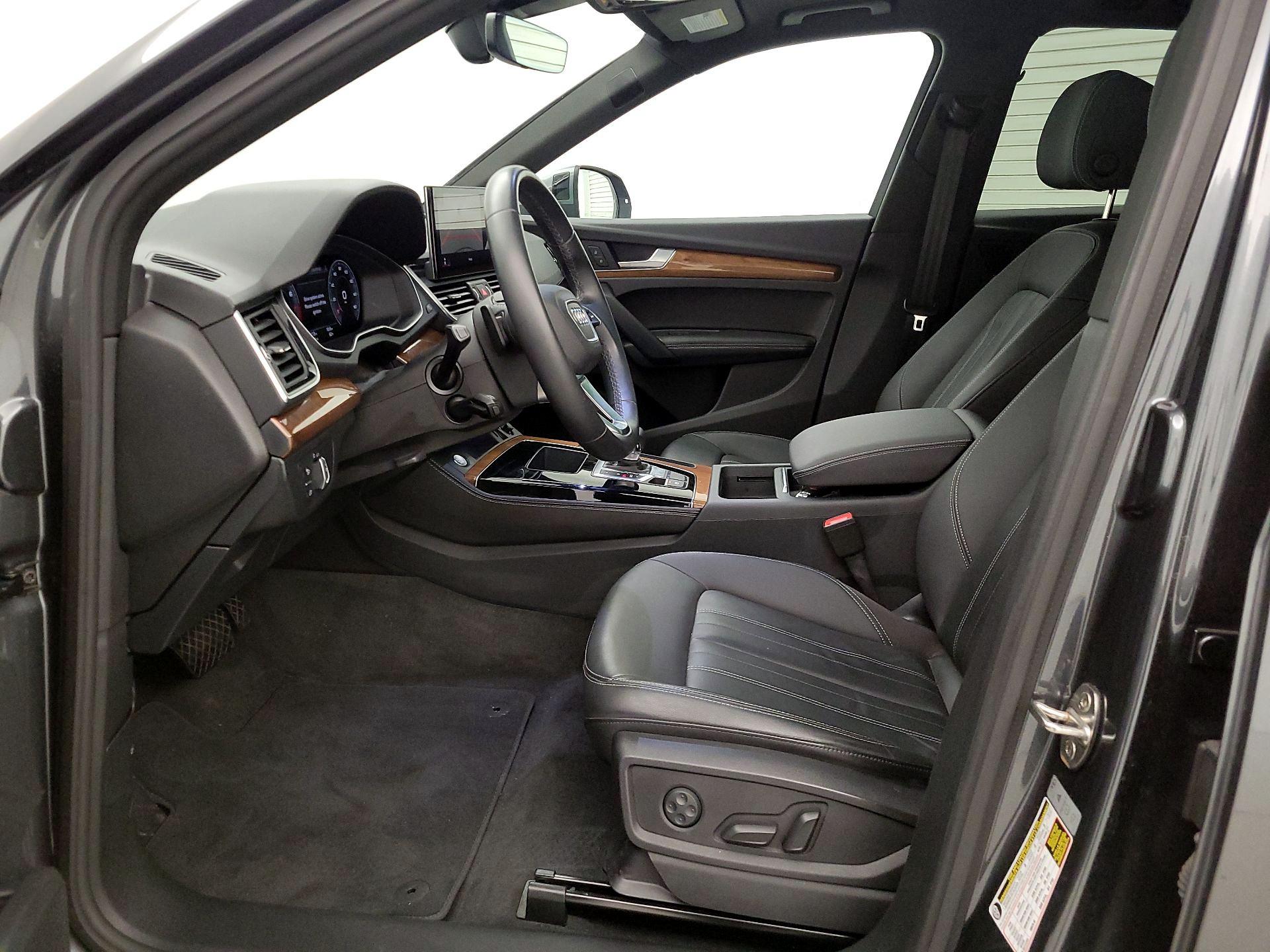 Thumbnail: 2022 Audi Q5 - 11