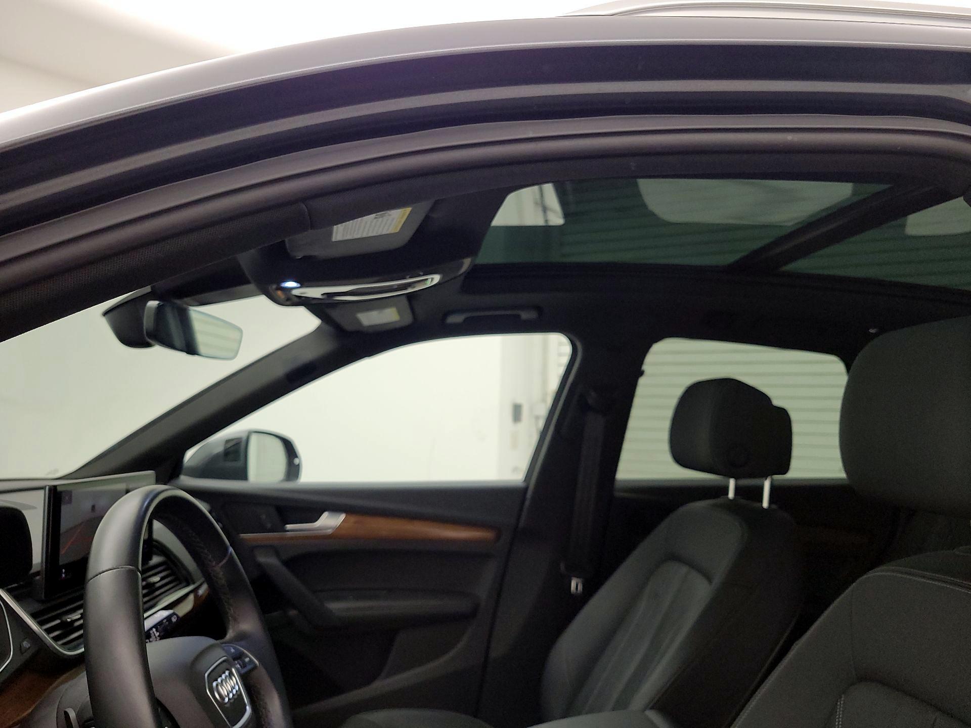 Thumbnail: 2022 Audi Q5 - 19