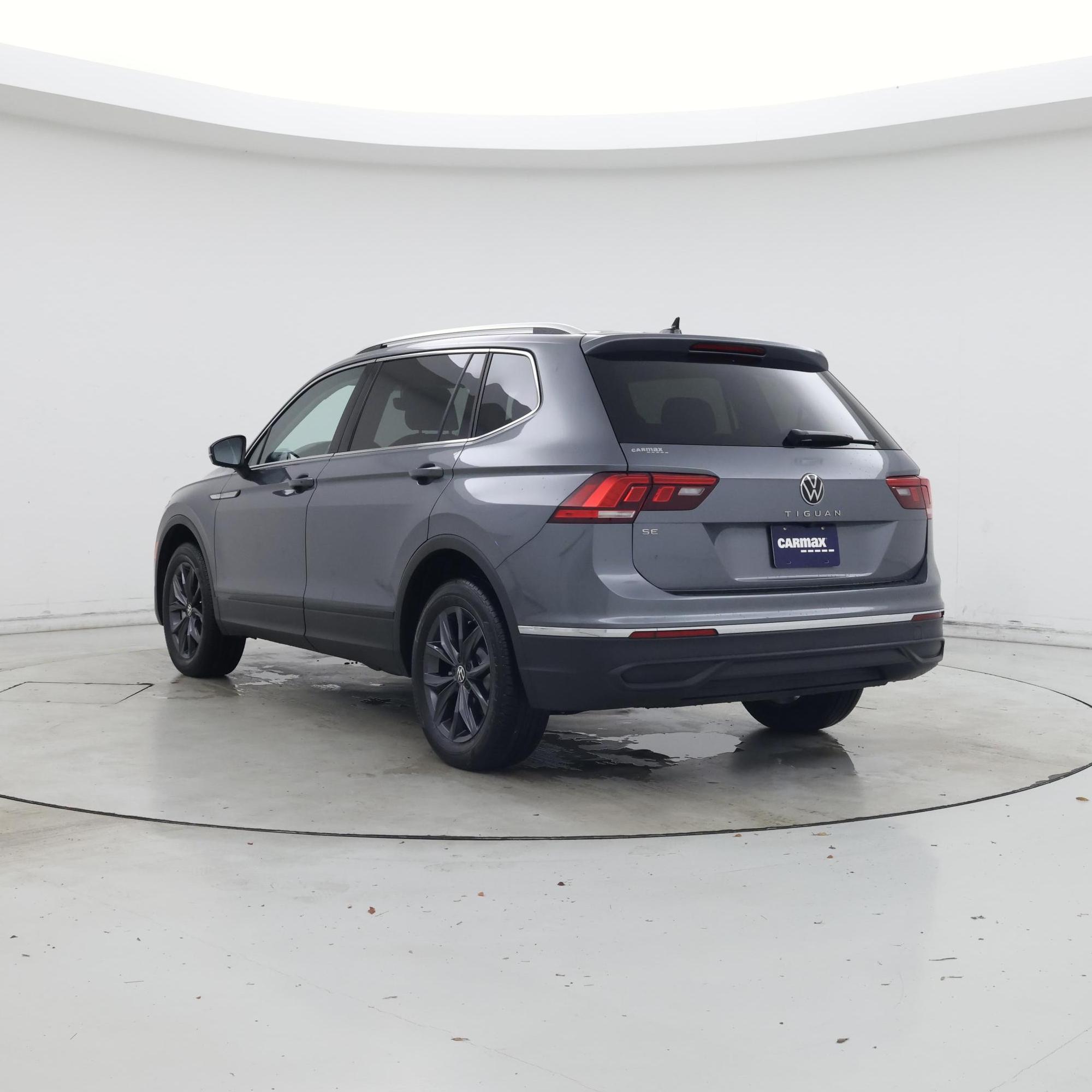 Thumbnail: 2022 Volkswagen Tiguan - 2