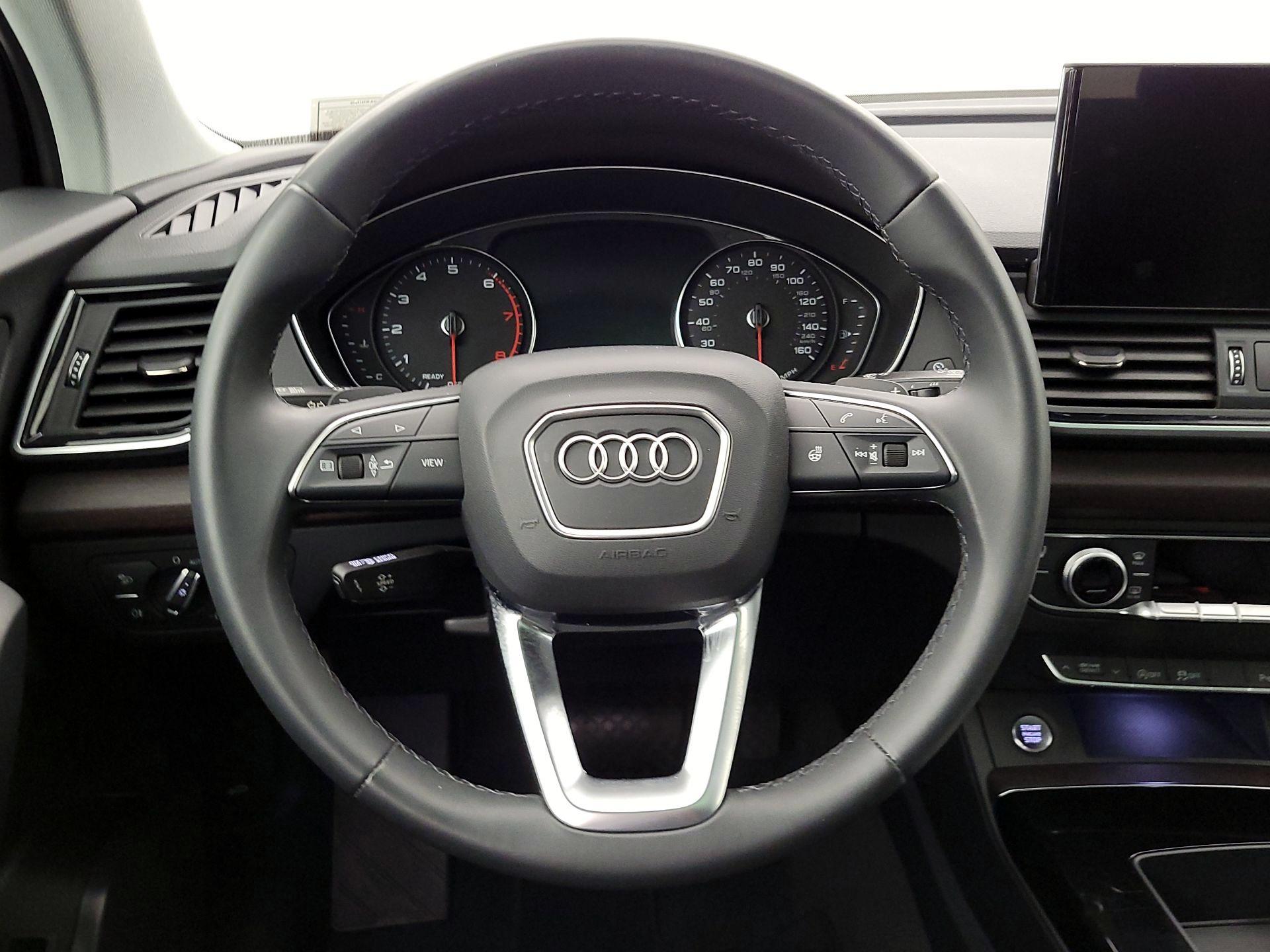 Thumbnail: 2022 Audi Q5 - 10