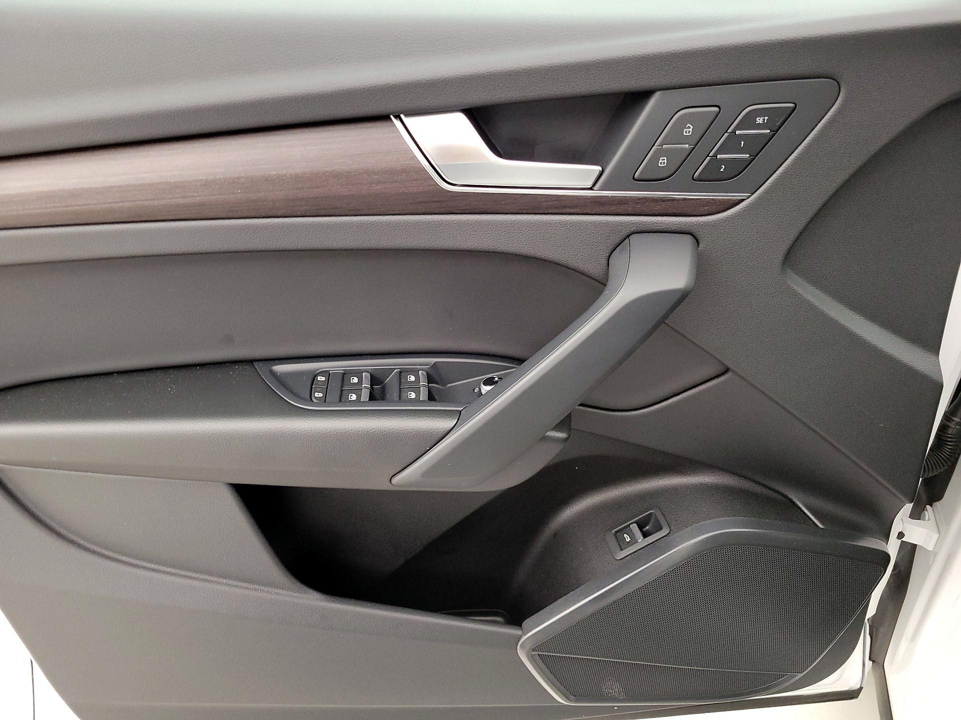 Thumbnail: 2022 Audi Q5 - 12