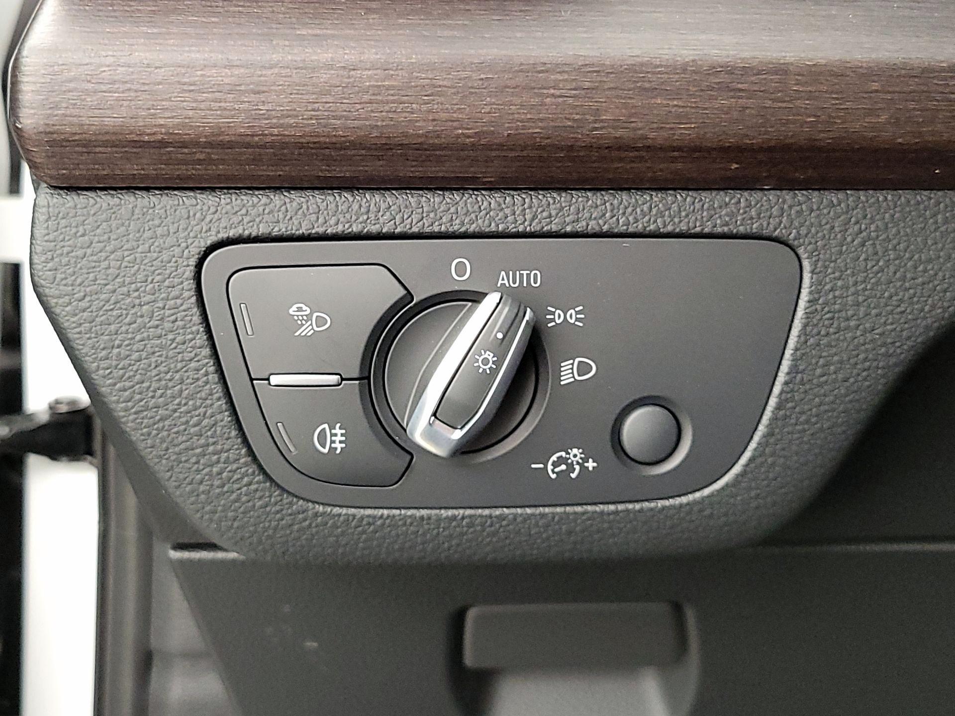 Thumbnail: 2022 Audi Q5 - 13