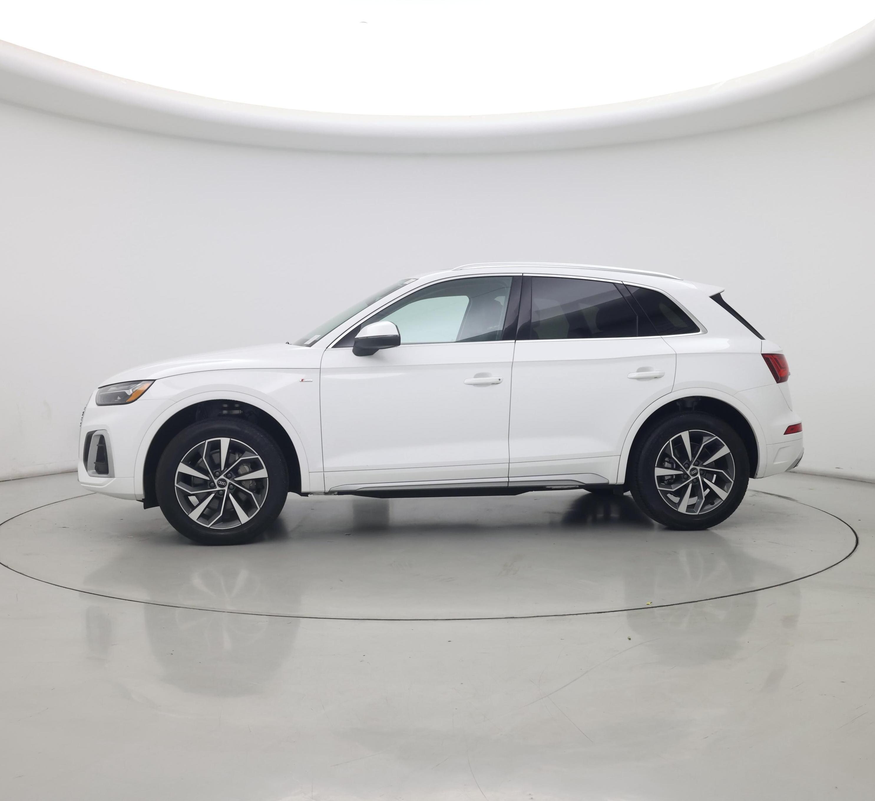 Thumbnail: 2022 Audi Q5 - 3