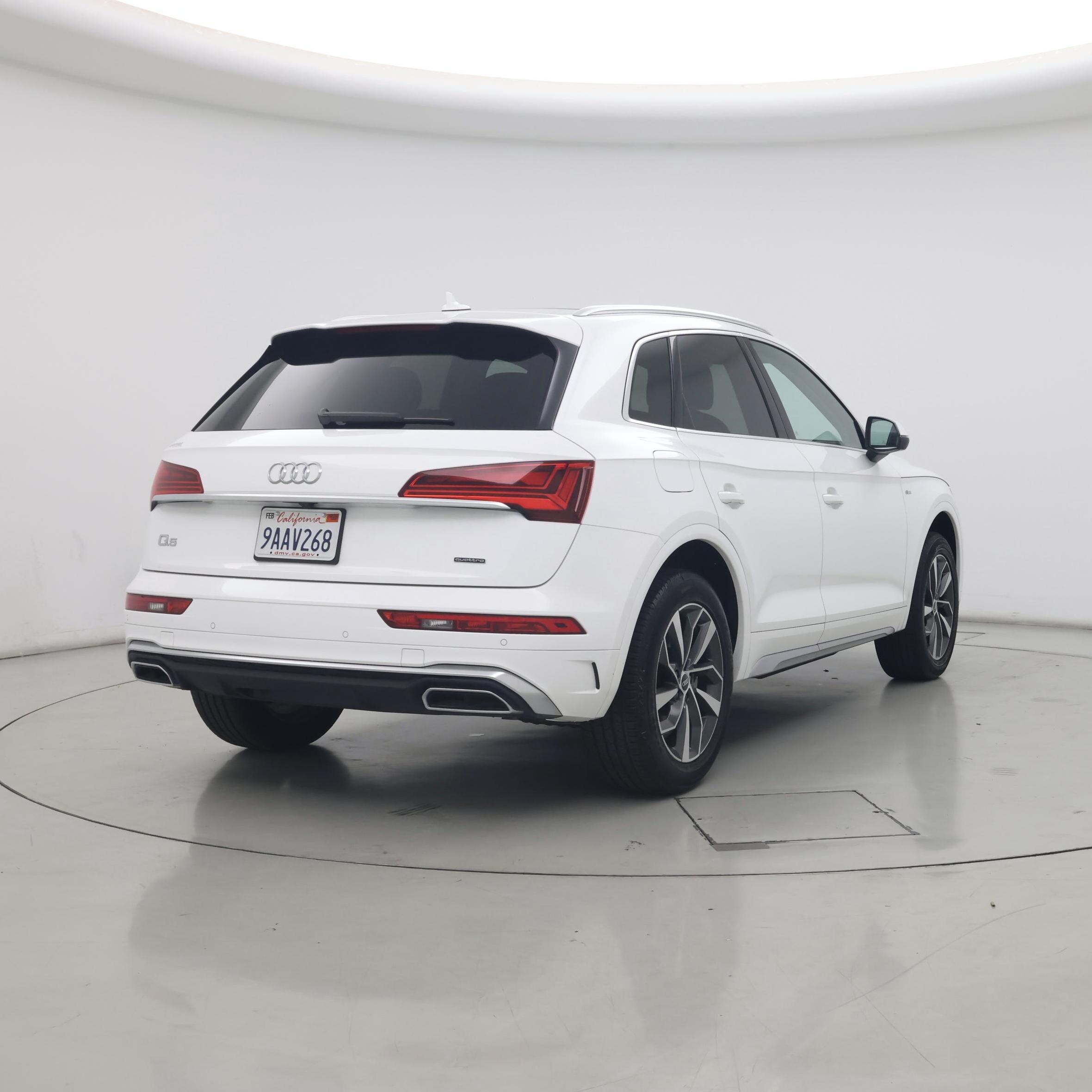 Thumbnail: 2022 Audi Q5 - 8