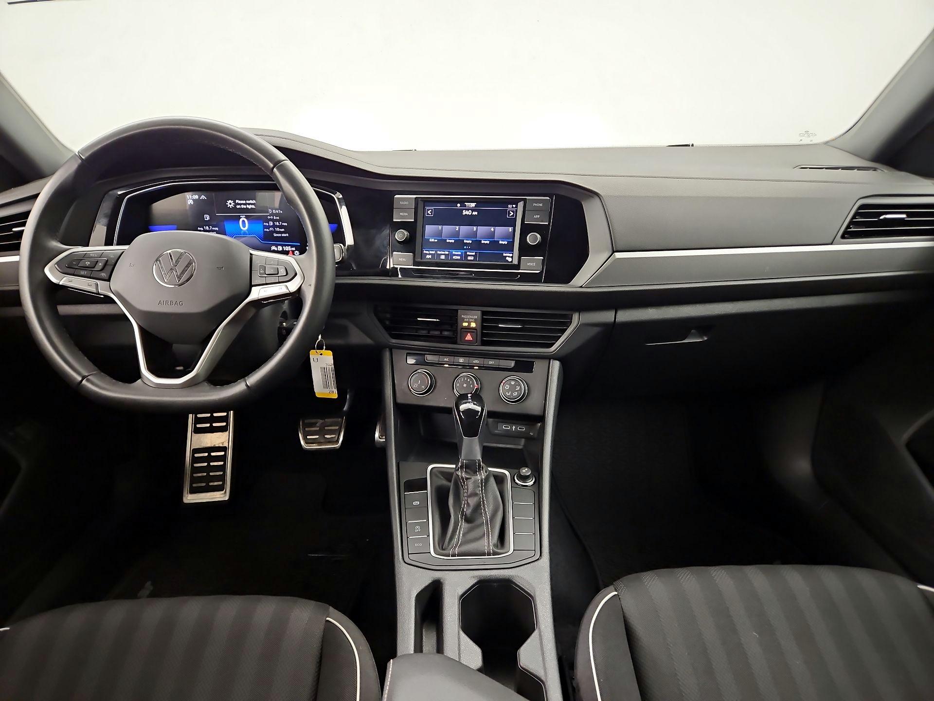 Thumbnail: 2023 Volkswagen Jetta - 9