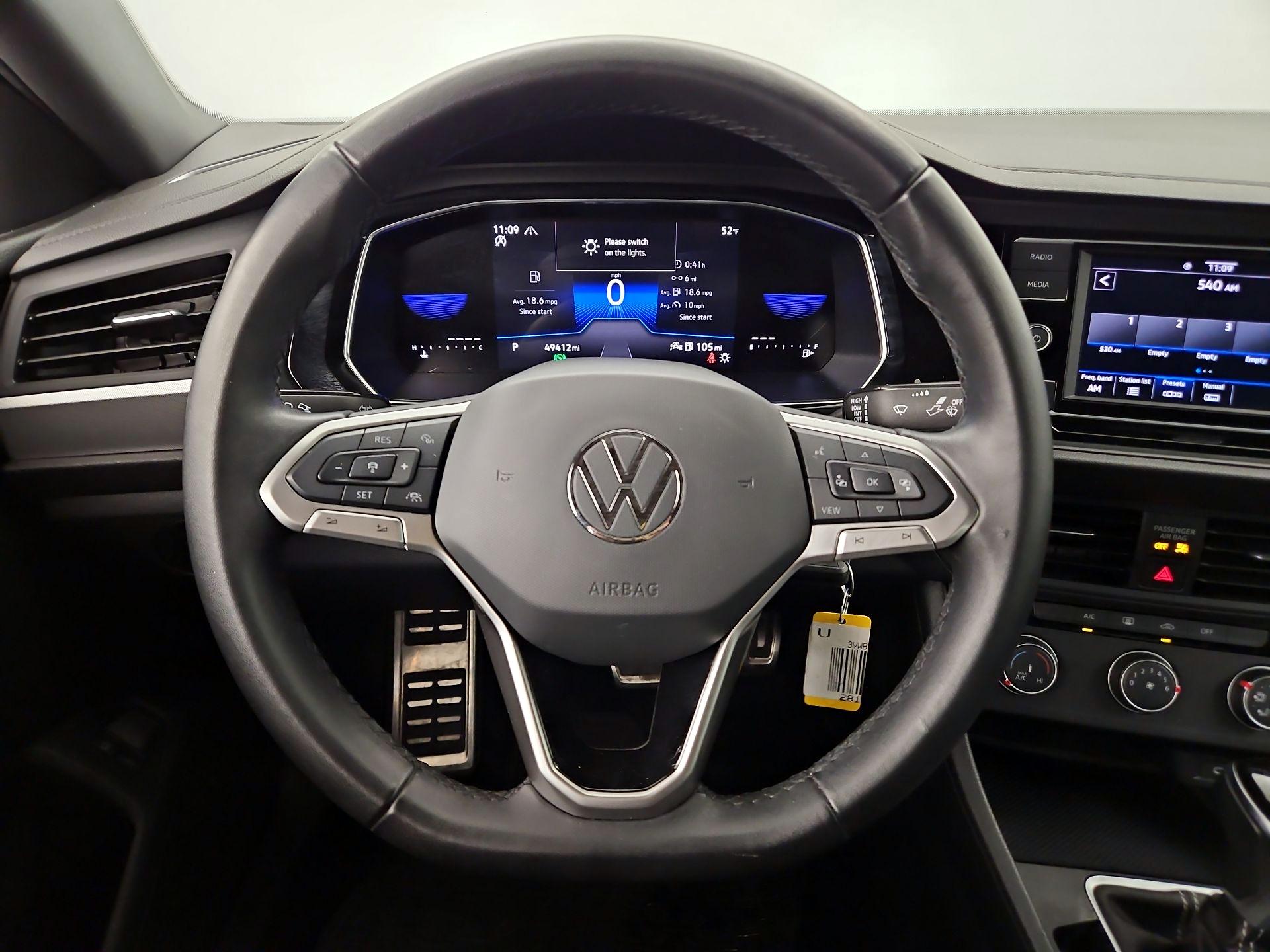 Thumbnail: 2023 Volkswagen Jetta - 10