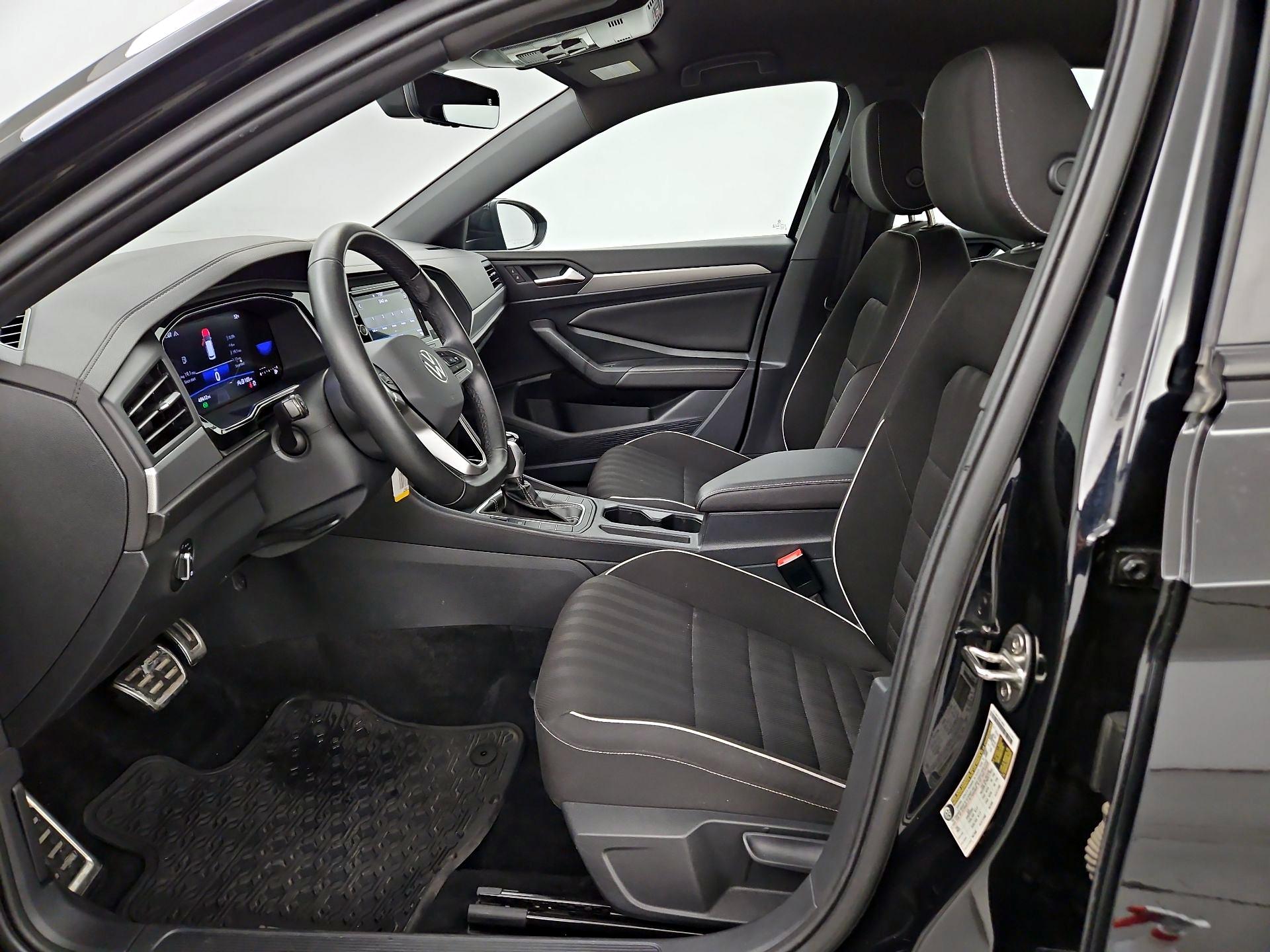 Thumbnail: 2023 Volkswagen Jetta - 11