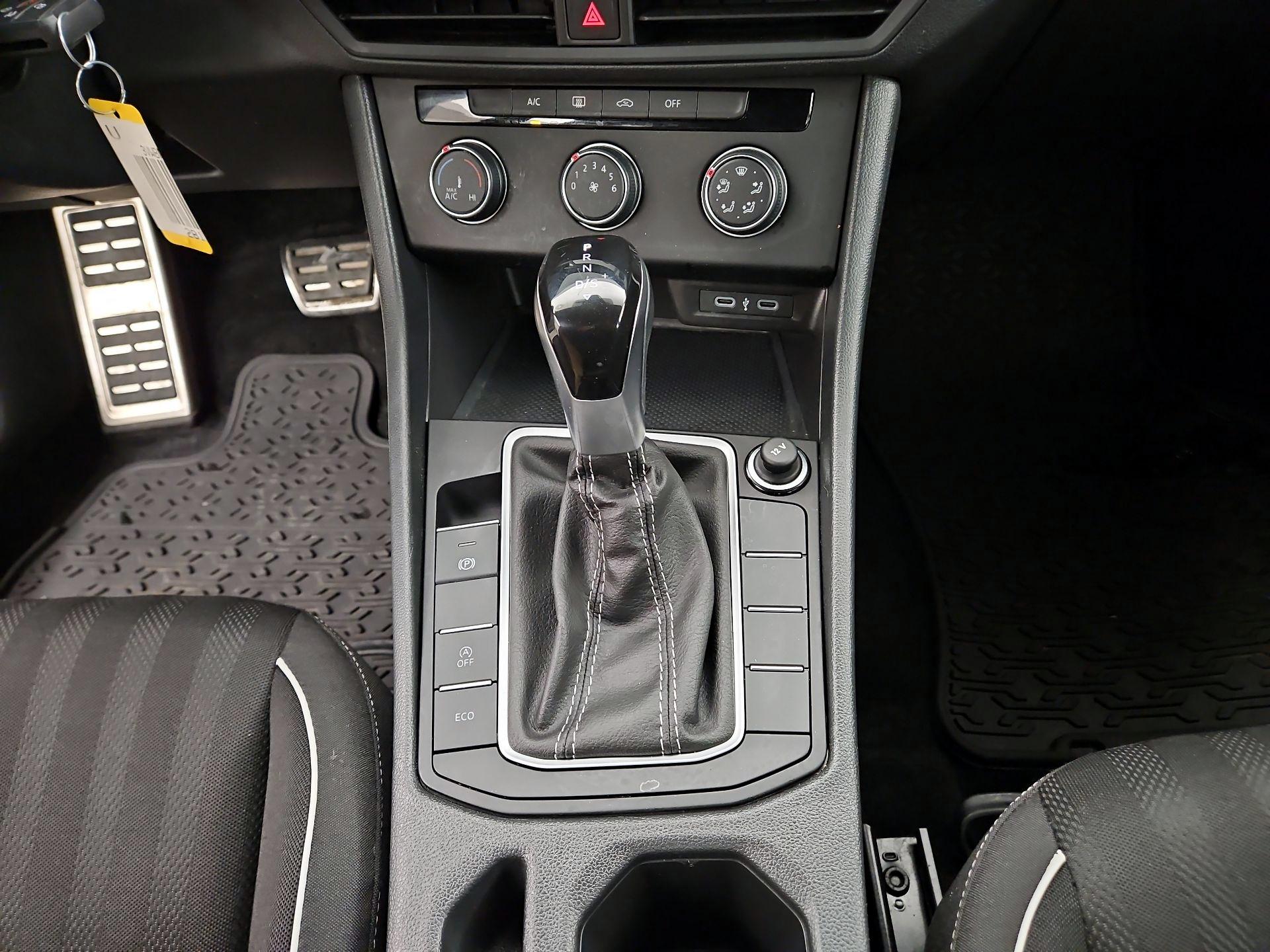 Thumbnail: 2023 Volkswagen Jetta - 17