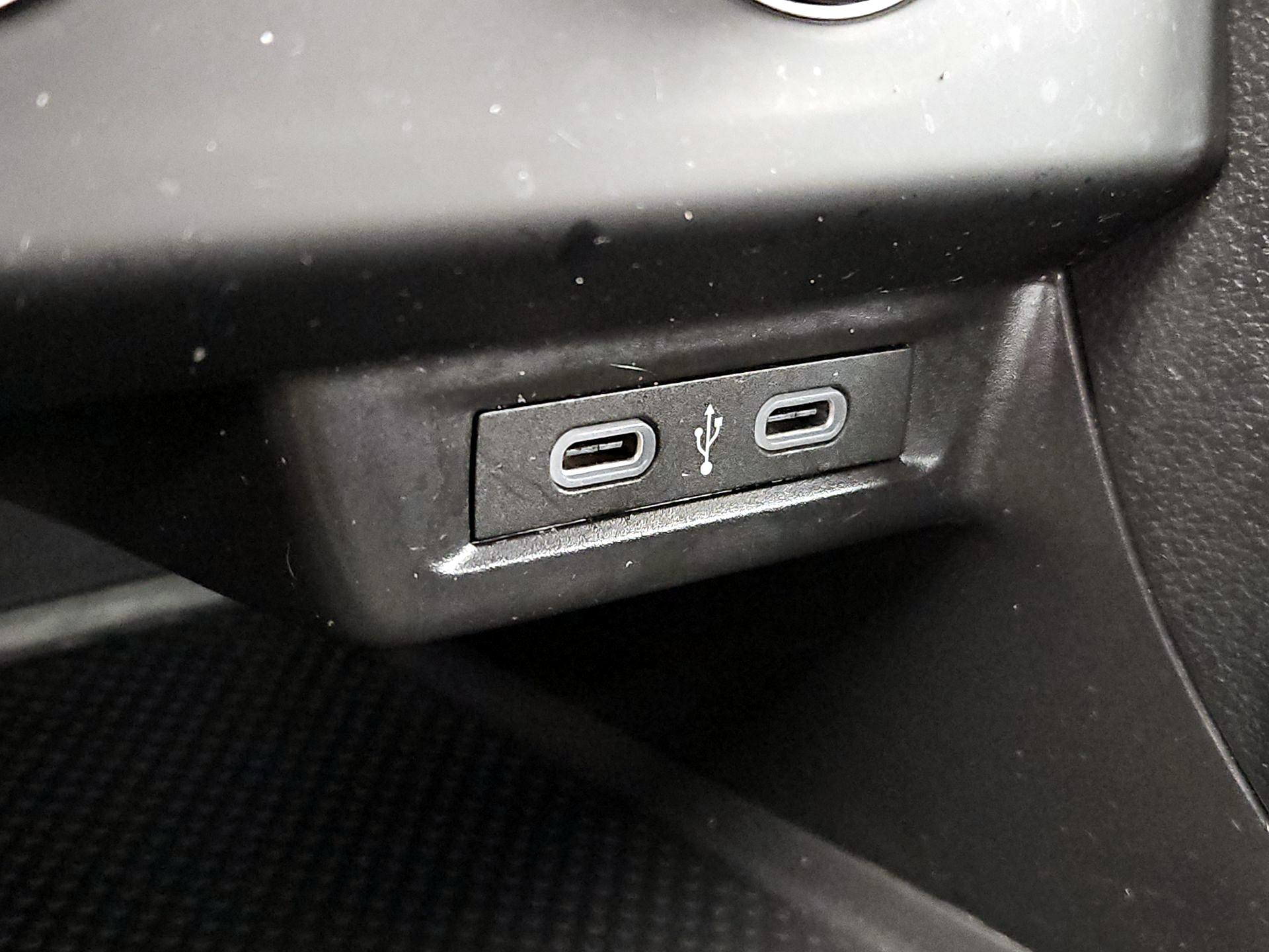 Thumbnail: 2023 Volkswagen Jetta - 18