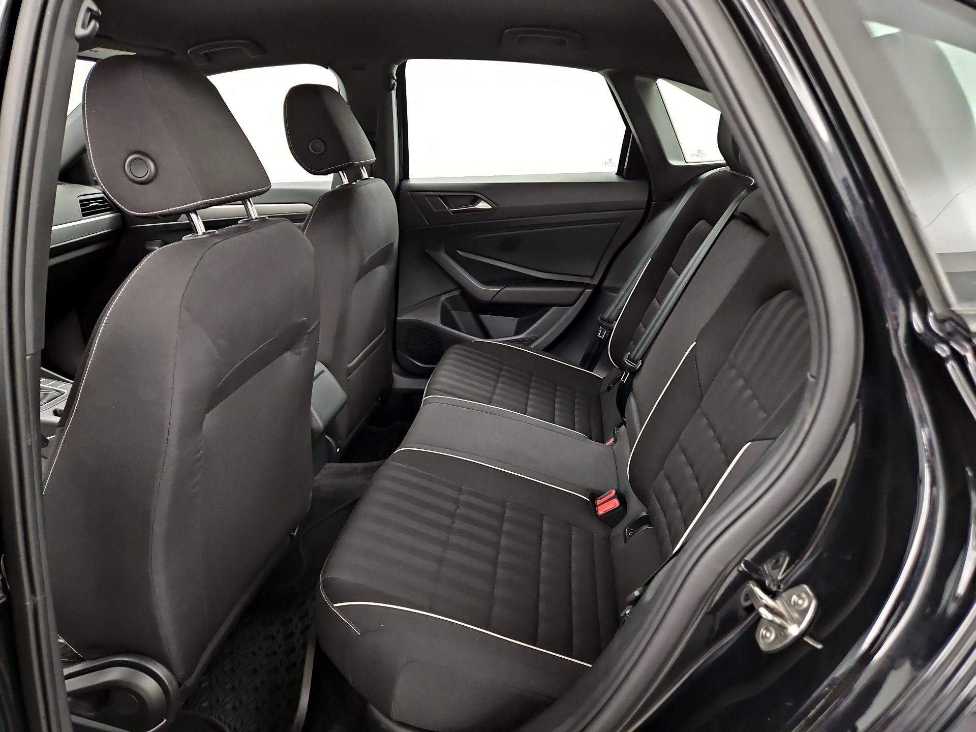 Thumbnail: 2023 Volkswagen Jetta - 19