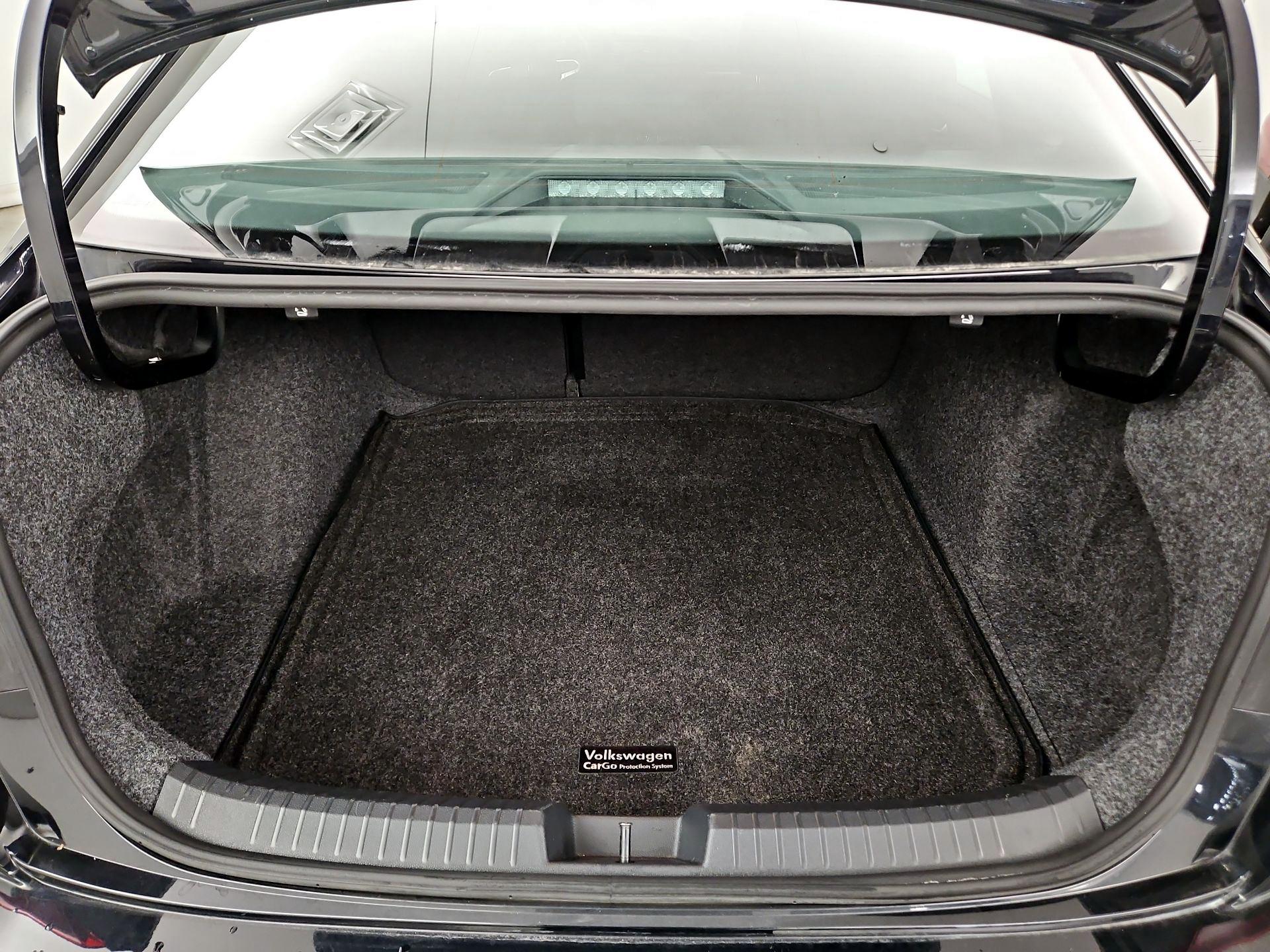 Thumbnail: 2023 Volkswagen Jetta - 20